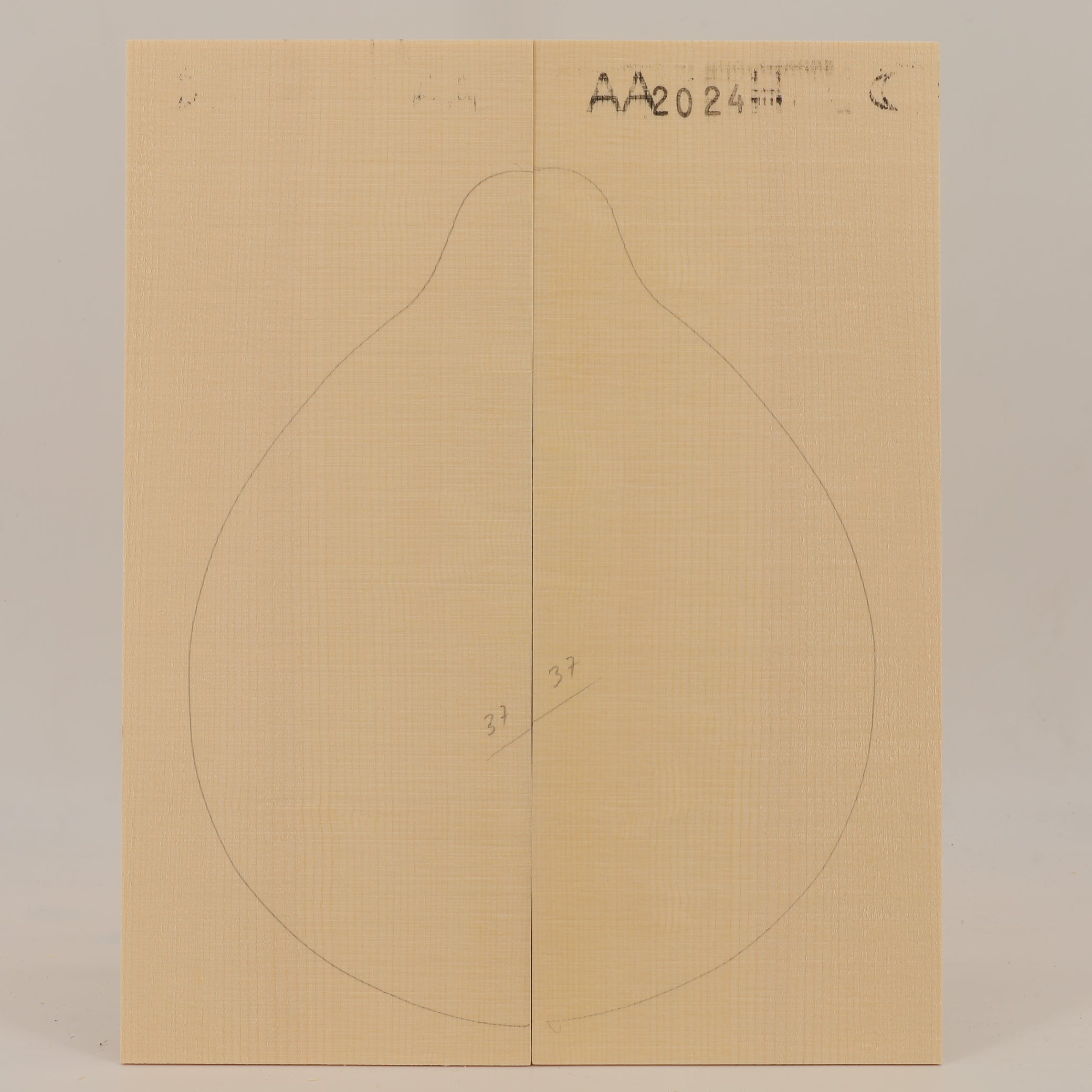 Spruce Top for Mandolin flat AA (no. 2602)