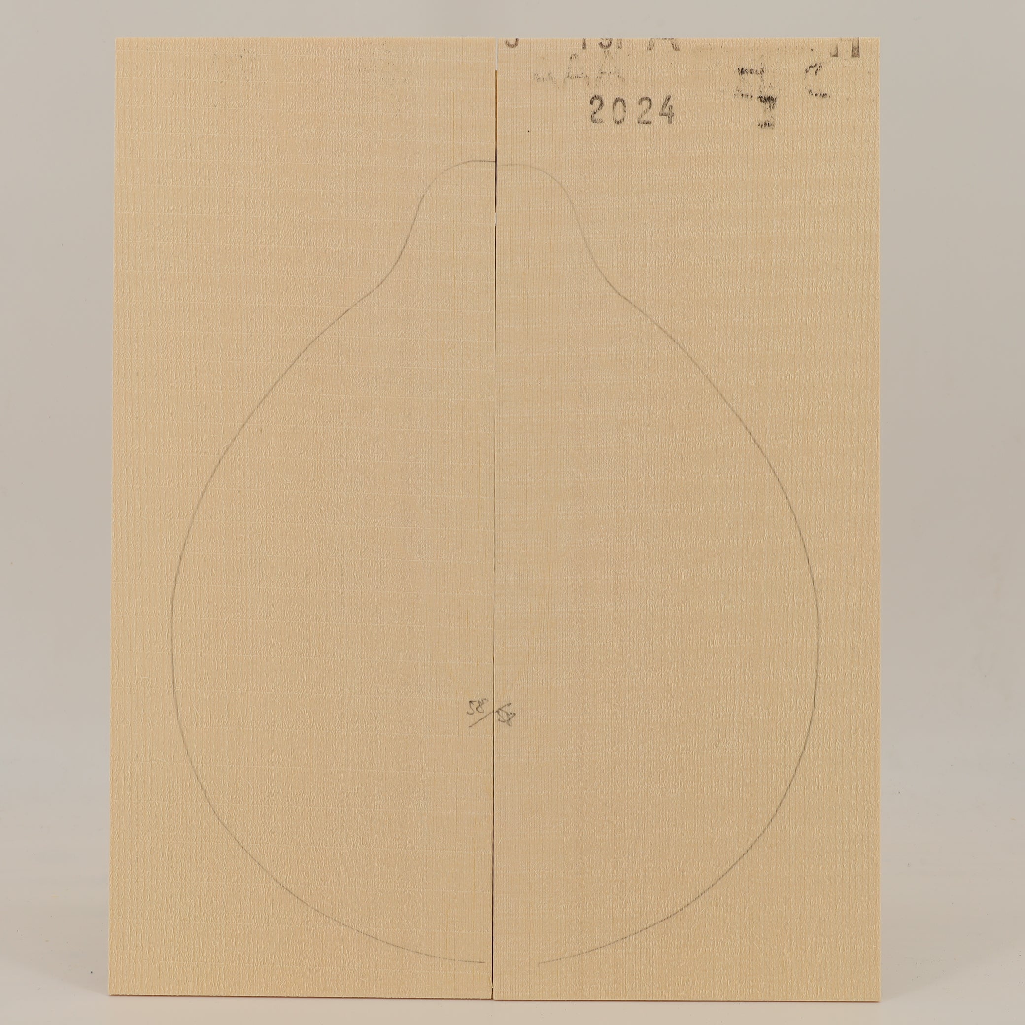 Spruce Top for Mandolin flat AAA (no. 2610)