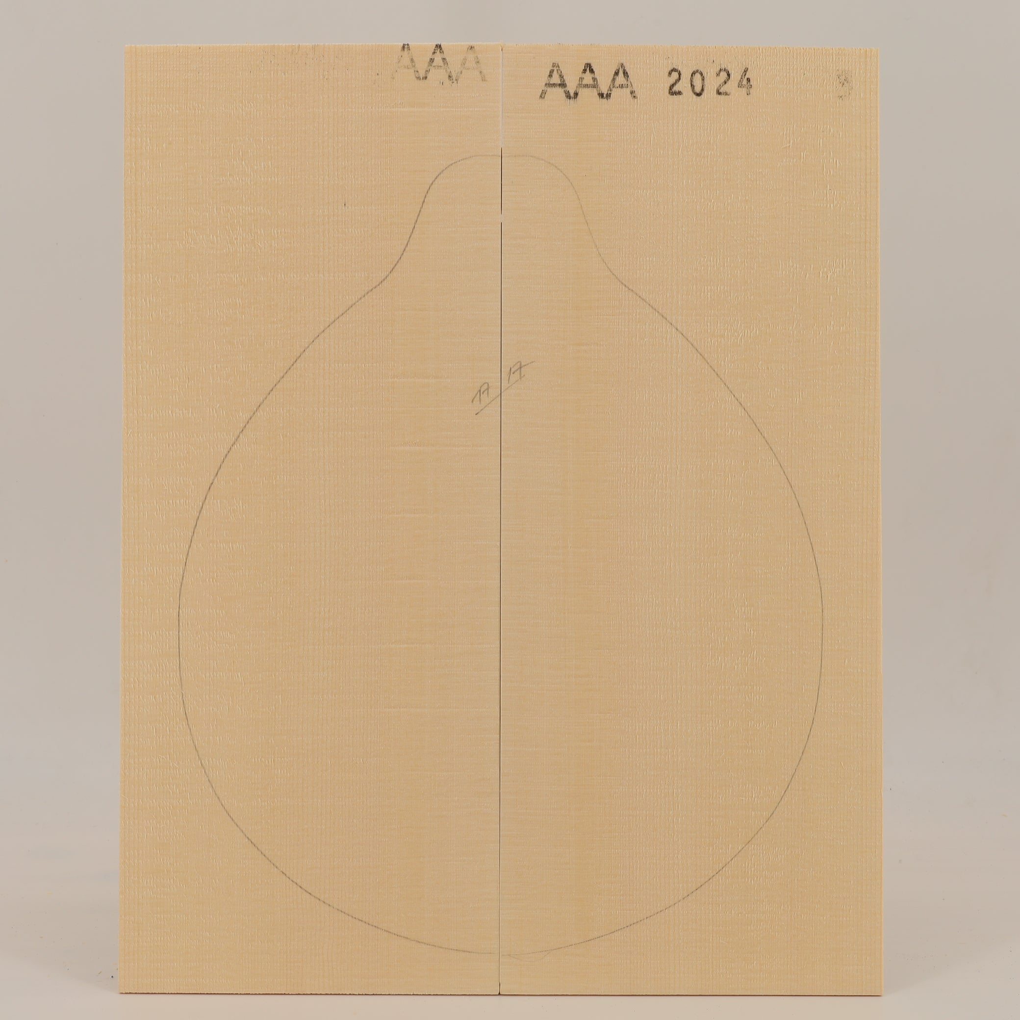 Spruce Top for Mandolin flat AAA (no. 2614)