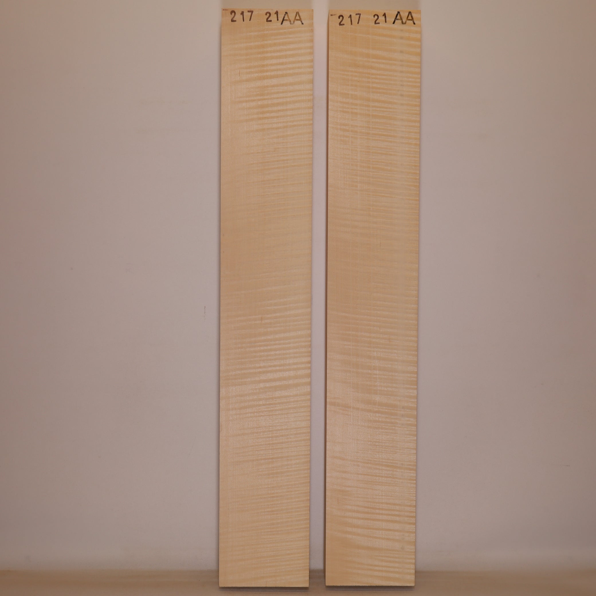 Pack of 2 Maple Necks 700x100x50 mm AA - with buds (no. 1000)