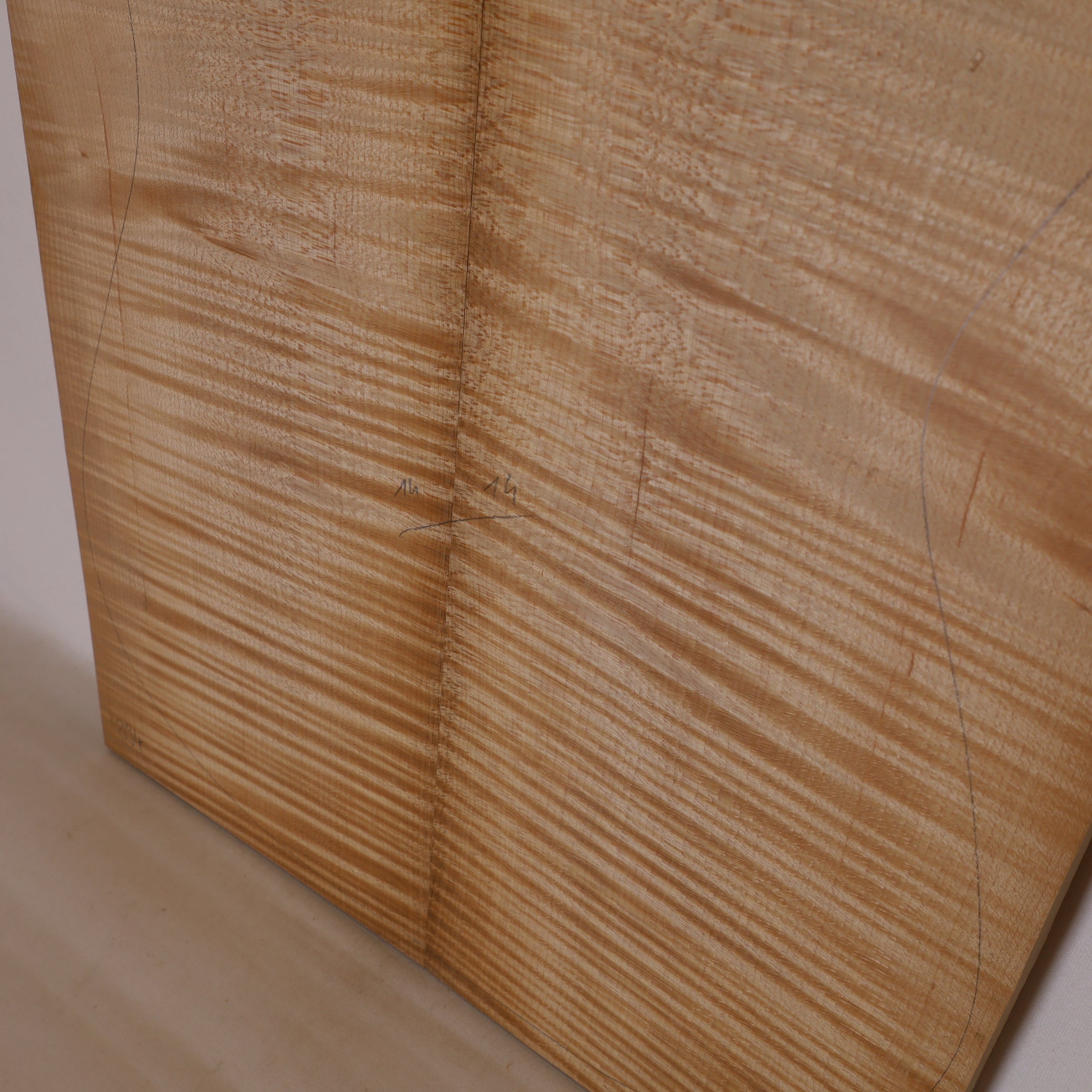 Thermo Maple Carved Top 2-piece for Electric Guitar II (no. 894)