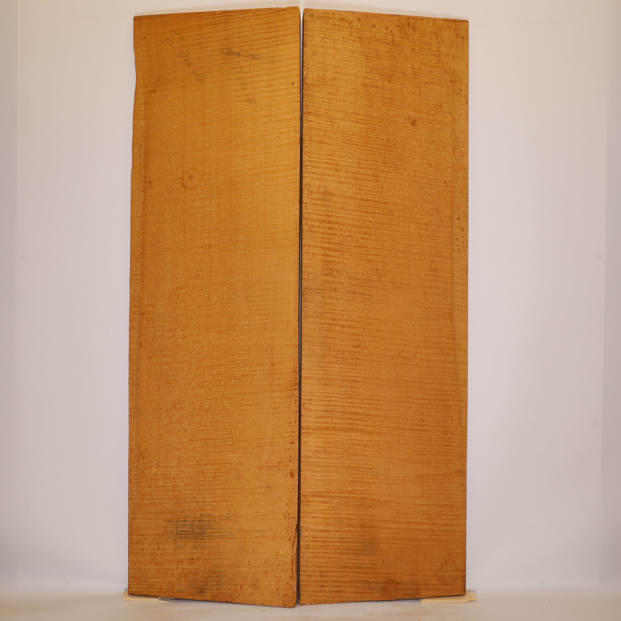 Maple Back for Cello old (no. A004)