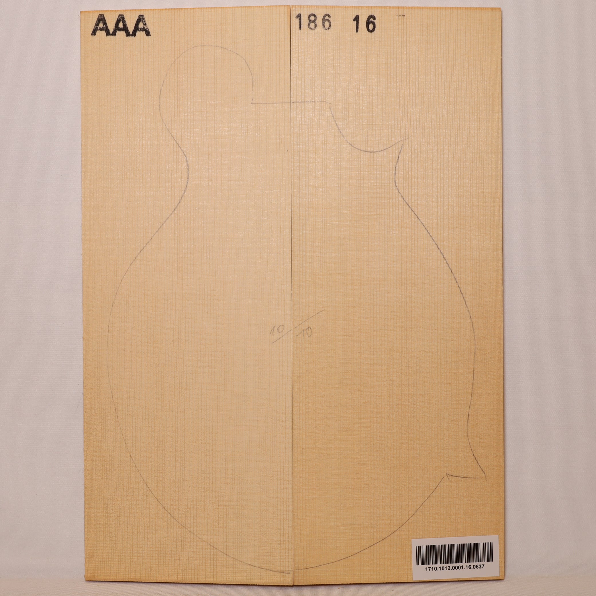 Spruce Top for Mandolin Archtop AAA (no. 637)