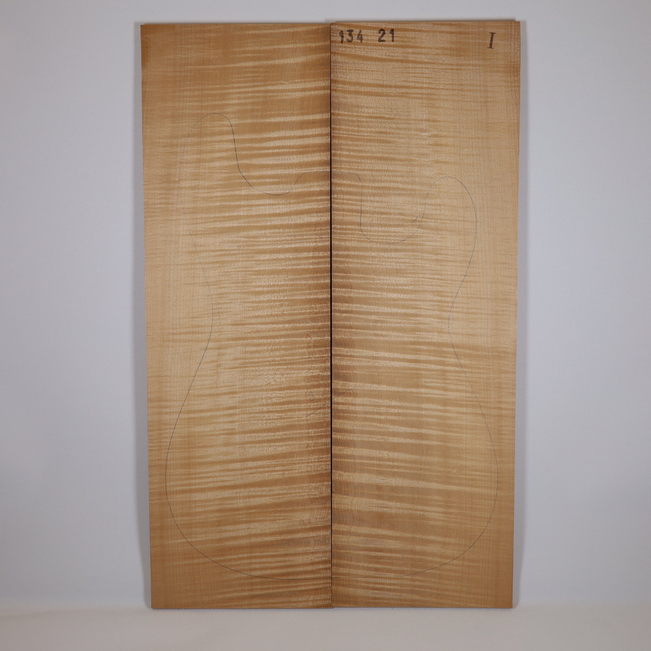 Thermo Maple Carved Top 2-piece I (no. 10)