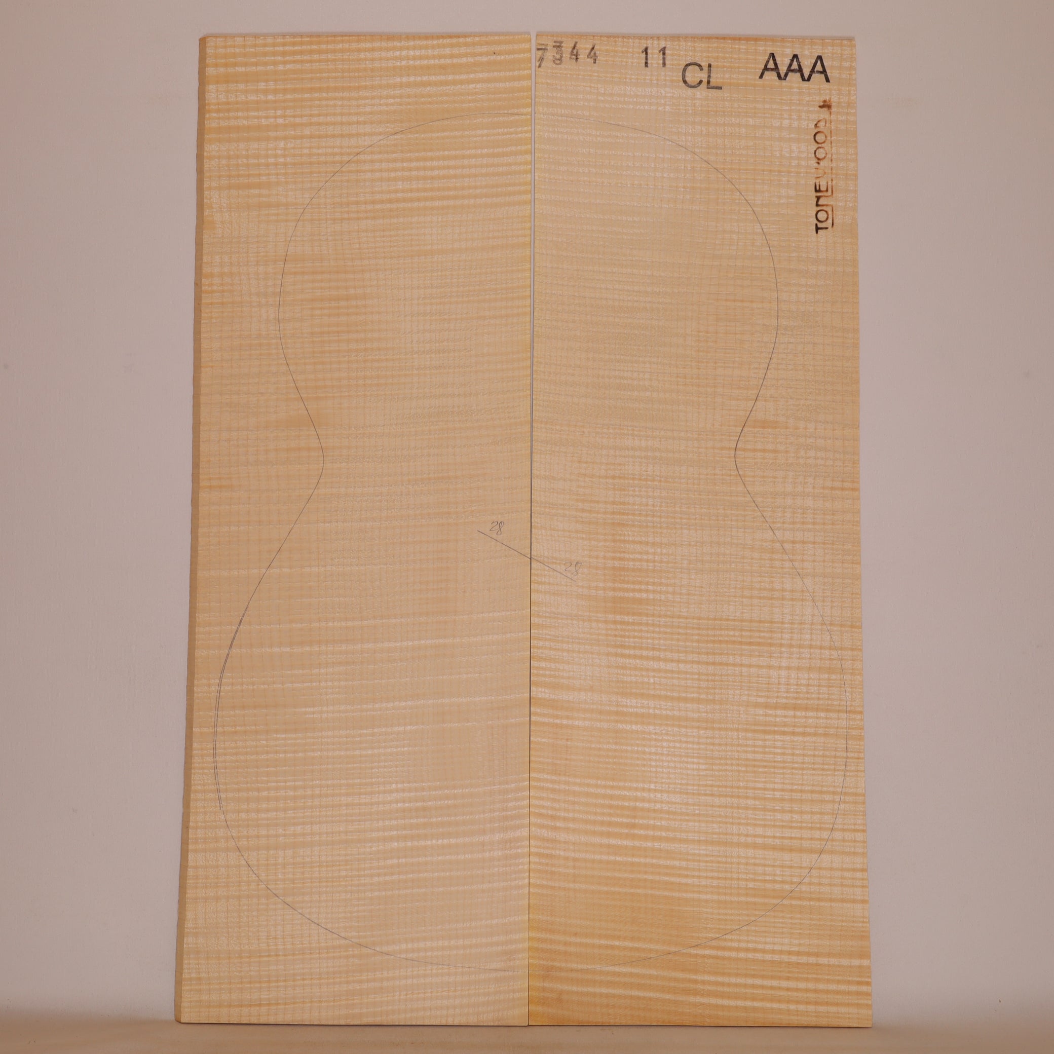 Maple Back for Classical Guitar AAA (no. 877)