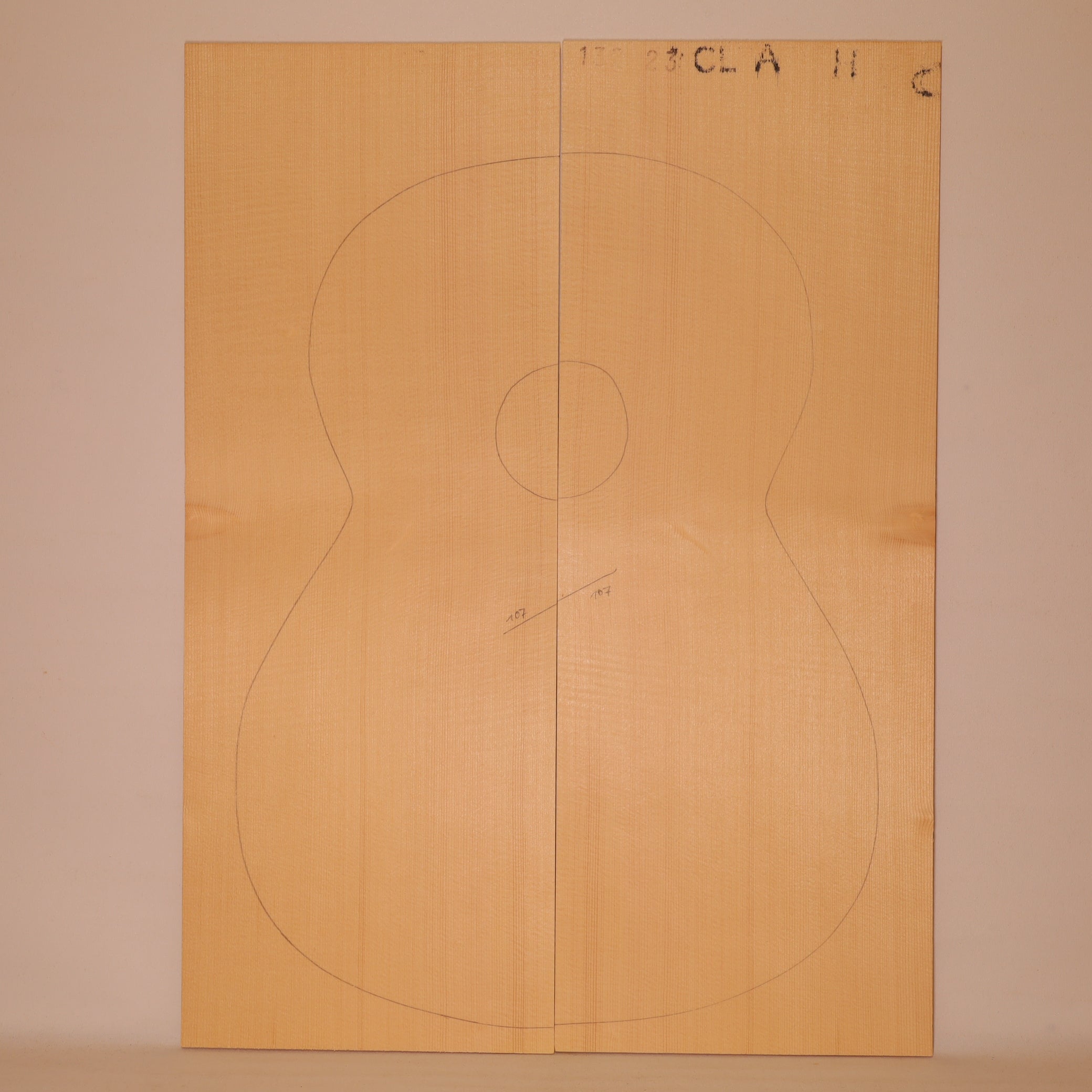 Fichtendecke für klassische Gitarre A (Nr. 2210)