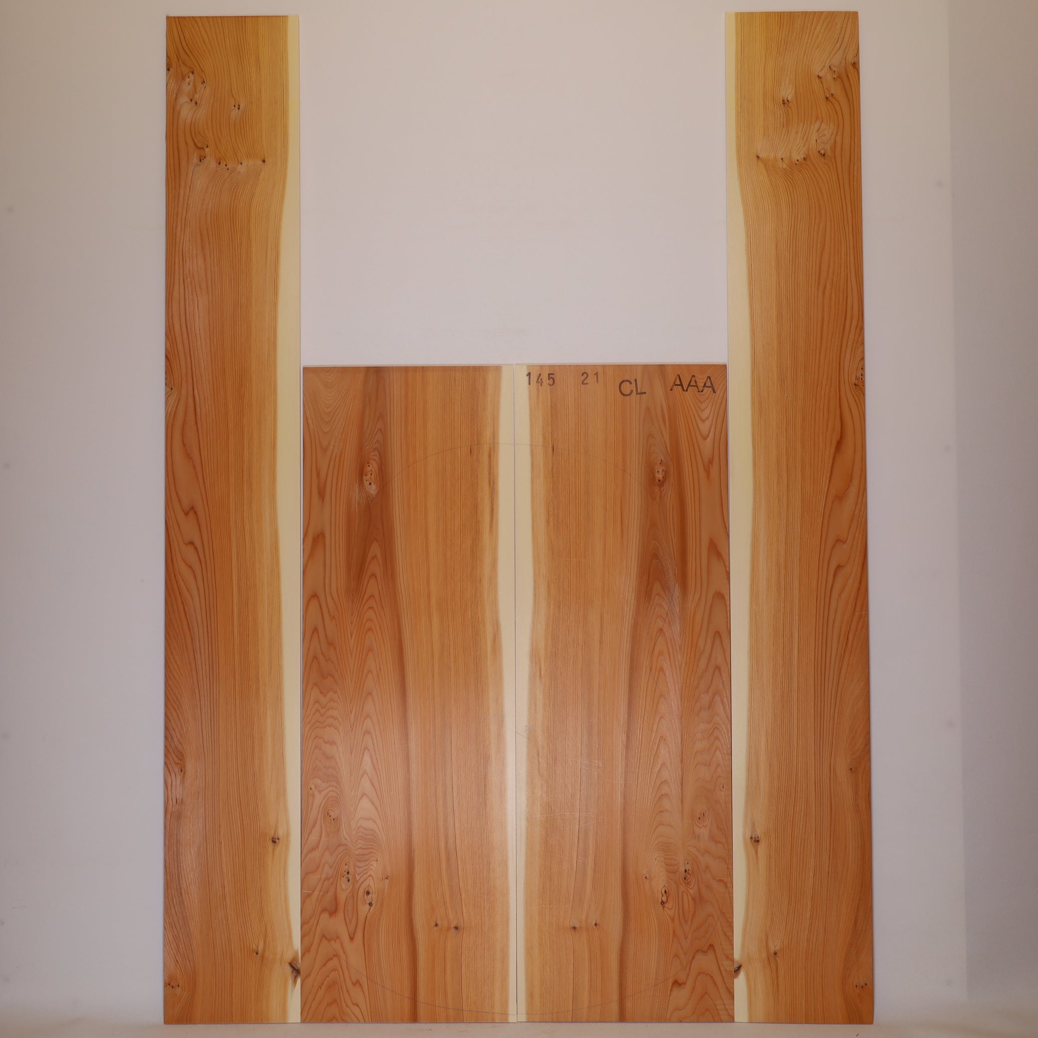 Yew Set (Back/Sides) for Classical Guitar AAA (no. 2049)
