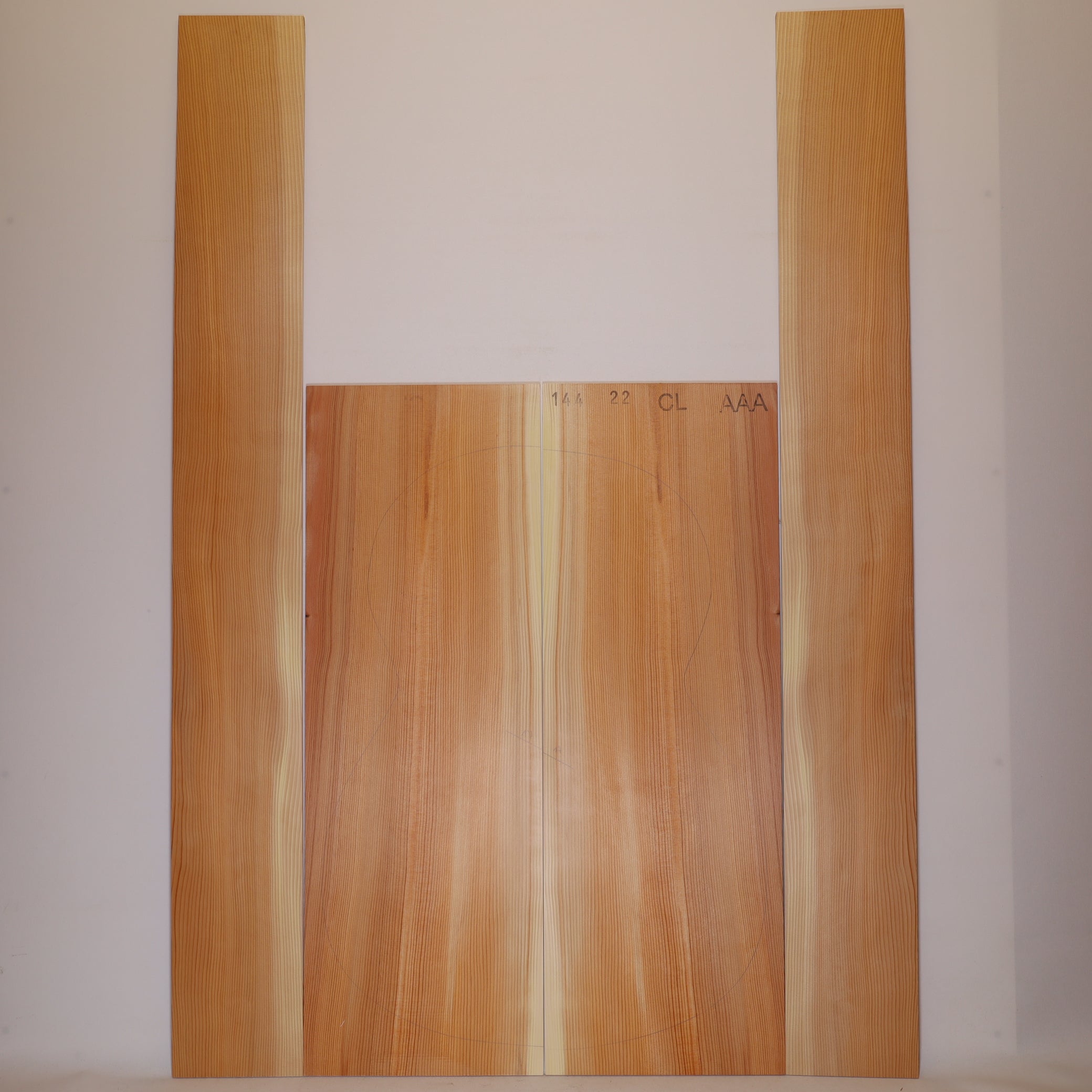 Yew Set (Back/Sides) for Classical Guitar AAA (no. 2050)