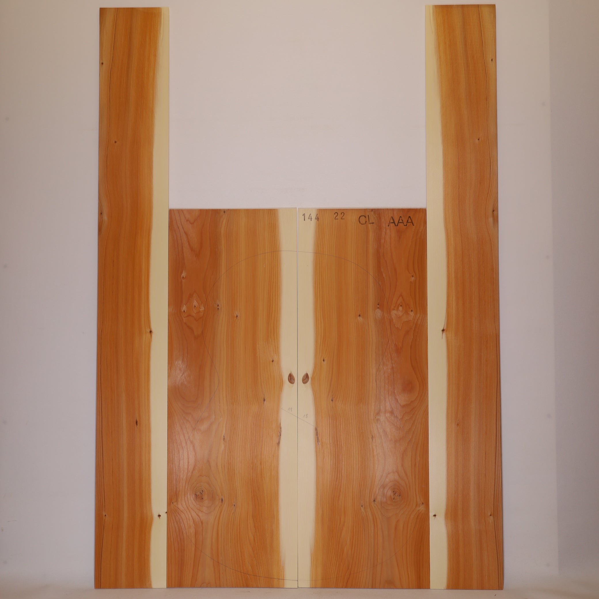 Yew Set (Back/Sides) for Classical Guitar AAA (no. 2051)