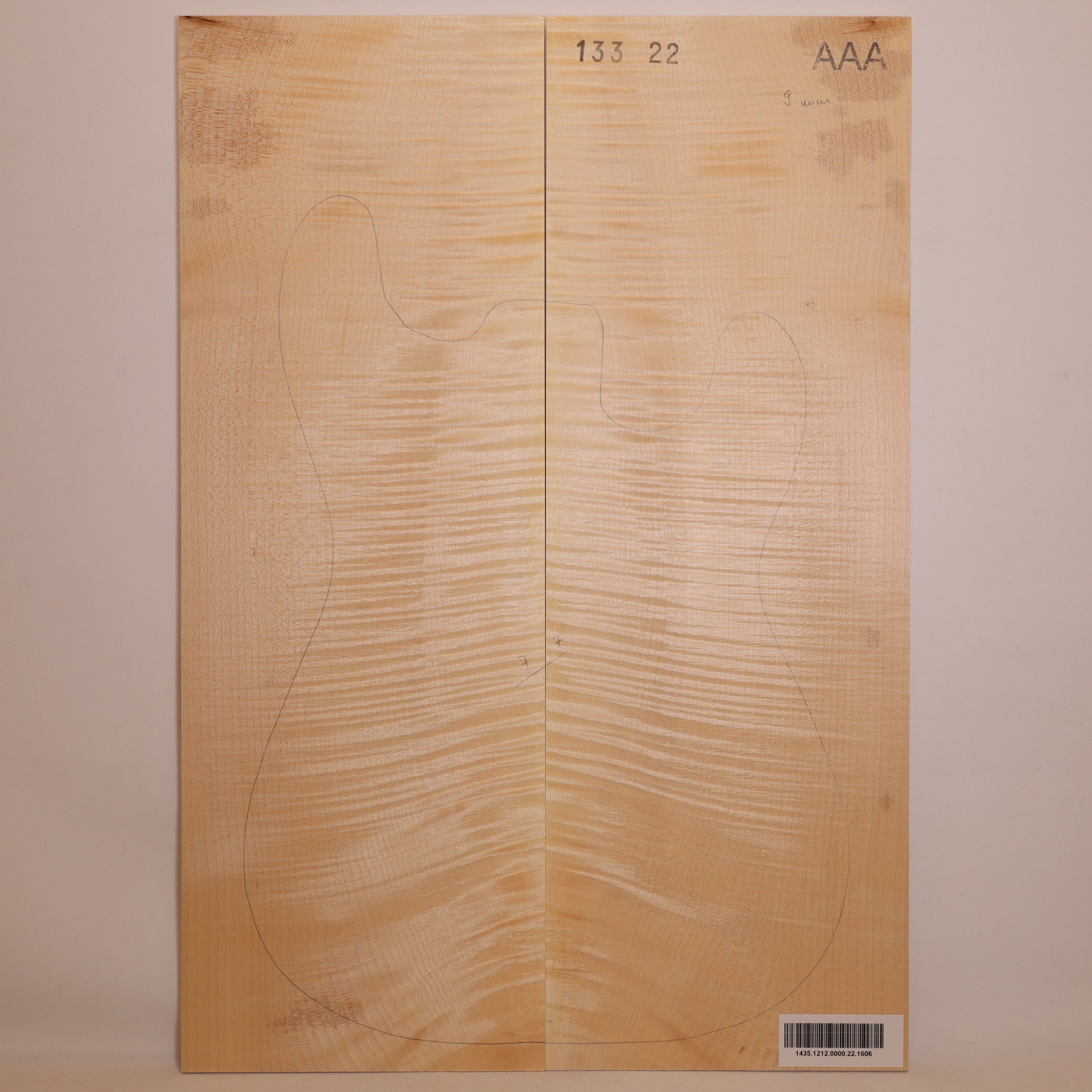 Maple Drop Top 2-piece for Electric Guitar AAA (no. 1606)