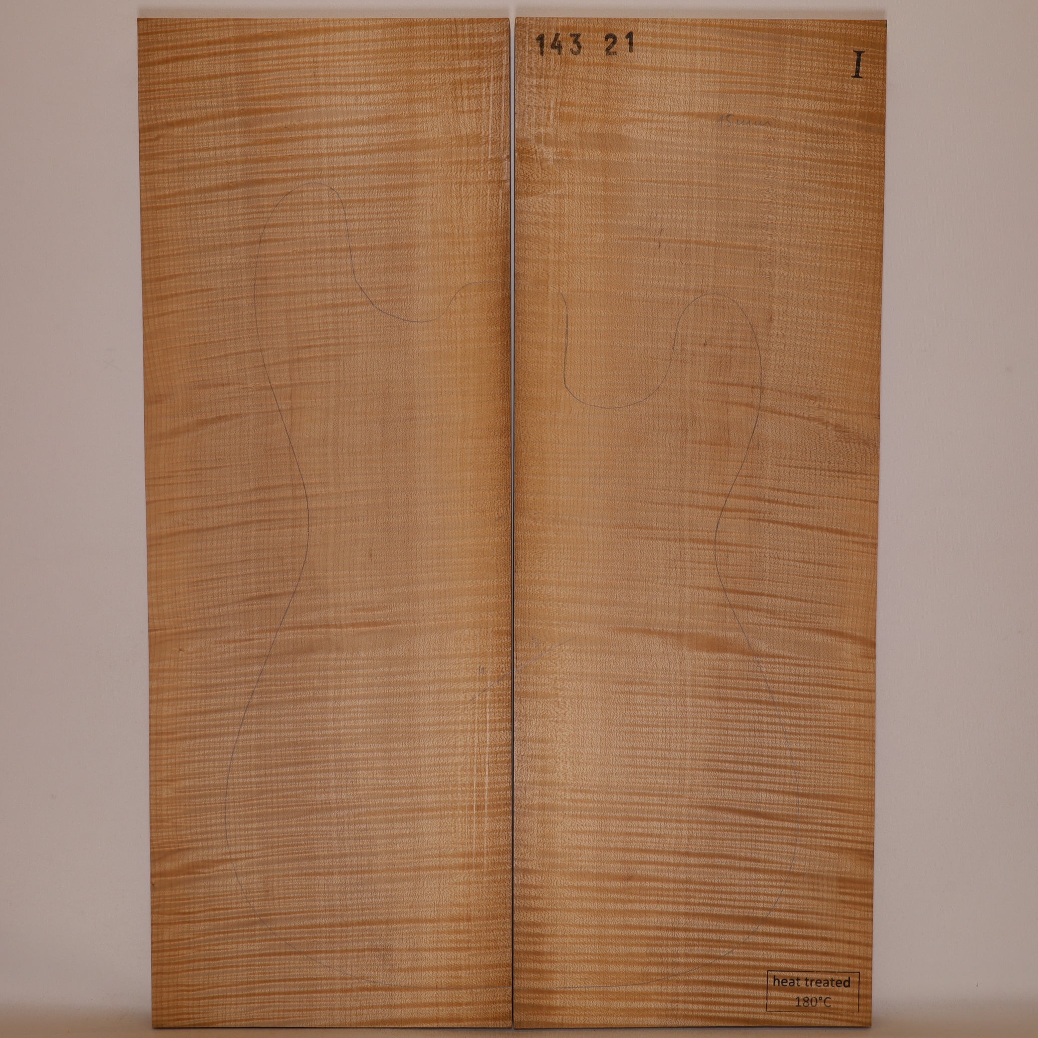 Thermo Maple Carved Top 2-piece for Electric Guitar I (no. 897)
