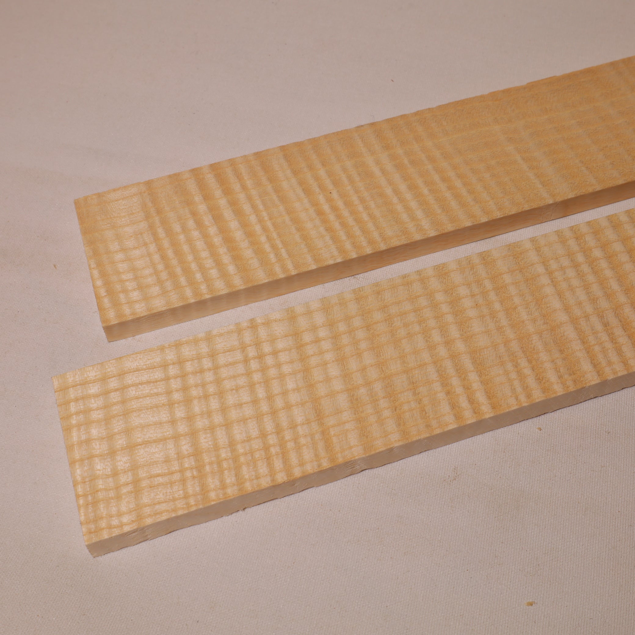 Ash Fingerboard Guitar 1. Quality