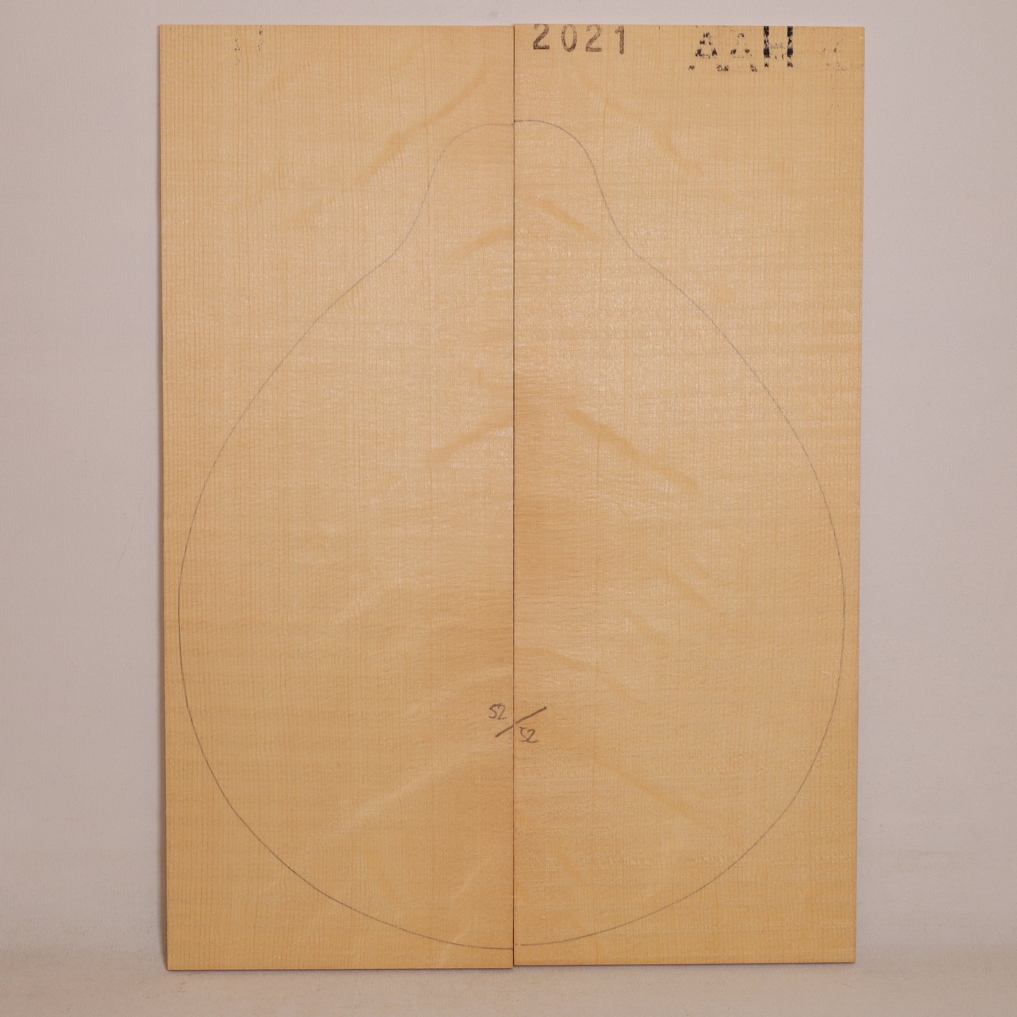 Spruce Top for Mandolin flat AA (no. 708)