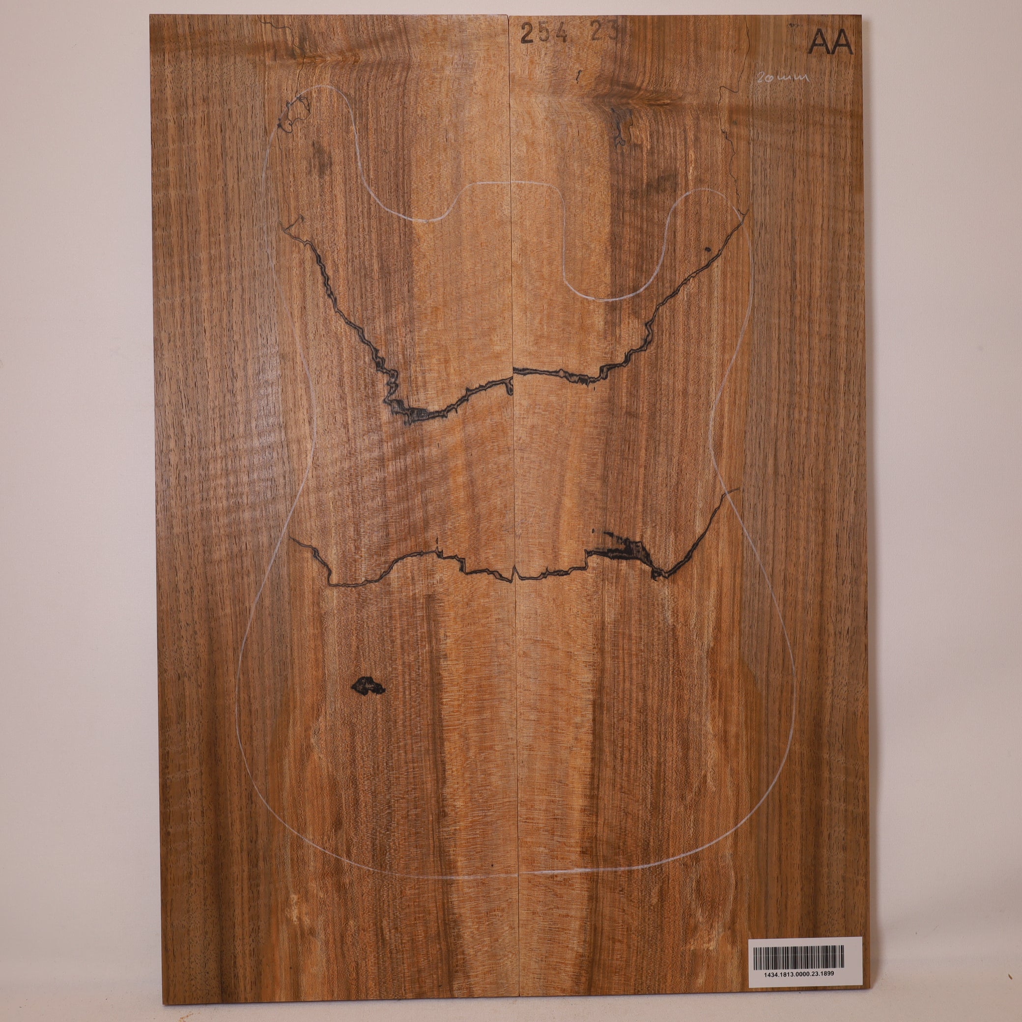 Nussbaum Carved Top 2-teilig für E-Gitarre AA (Nr. 1899)