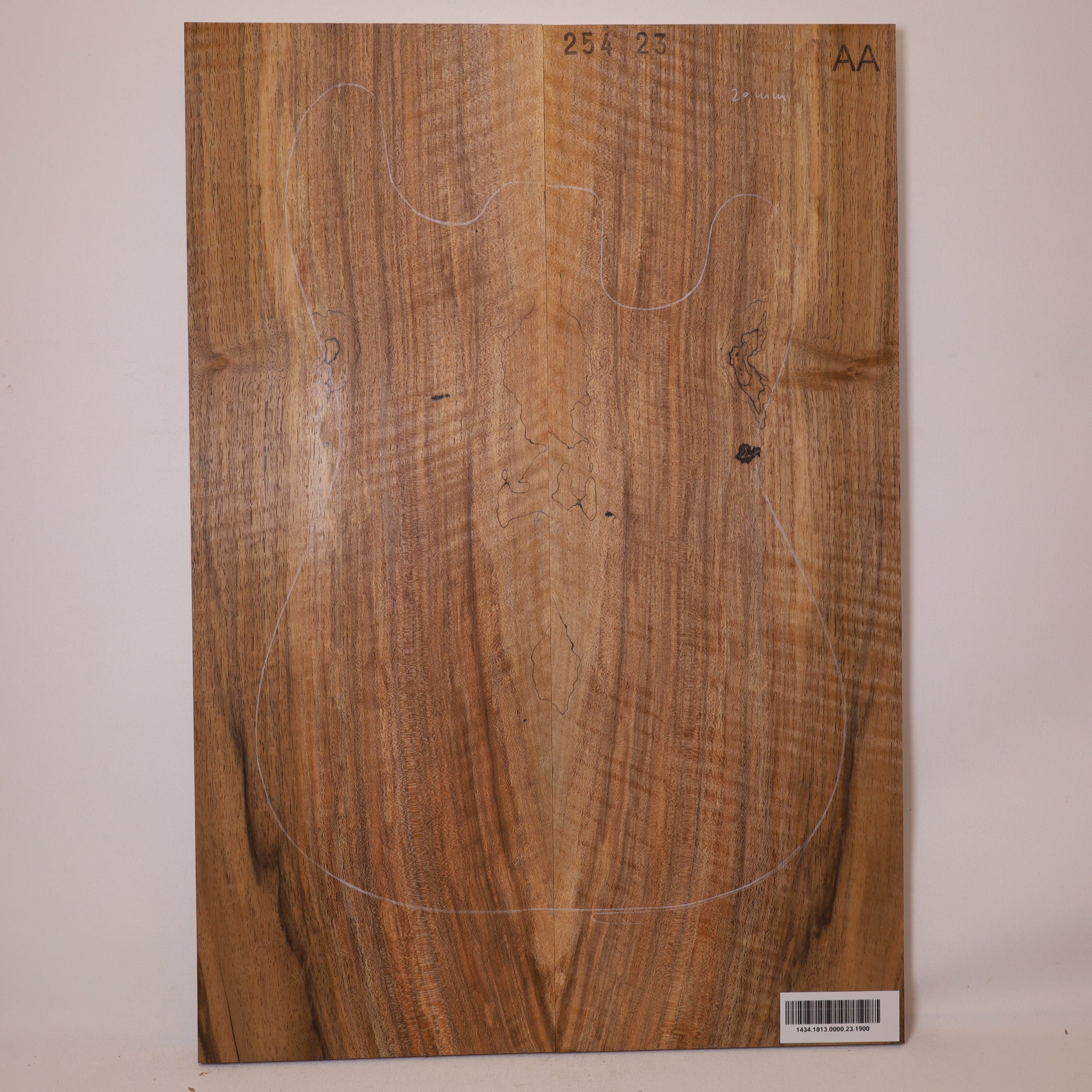 Nussbaum Carved Top 2-teilig für E-Gitarre AA (Nr. 1900)