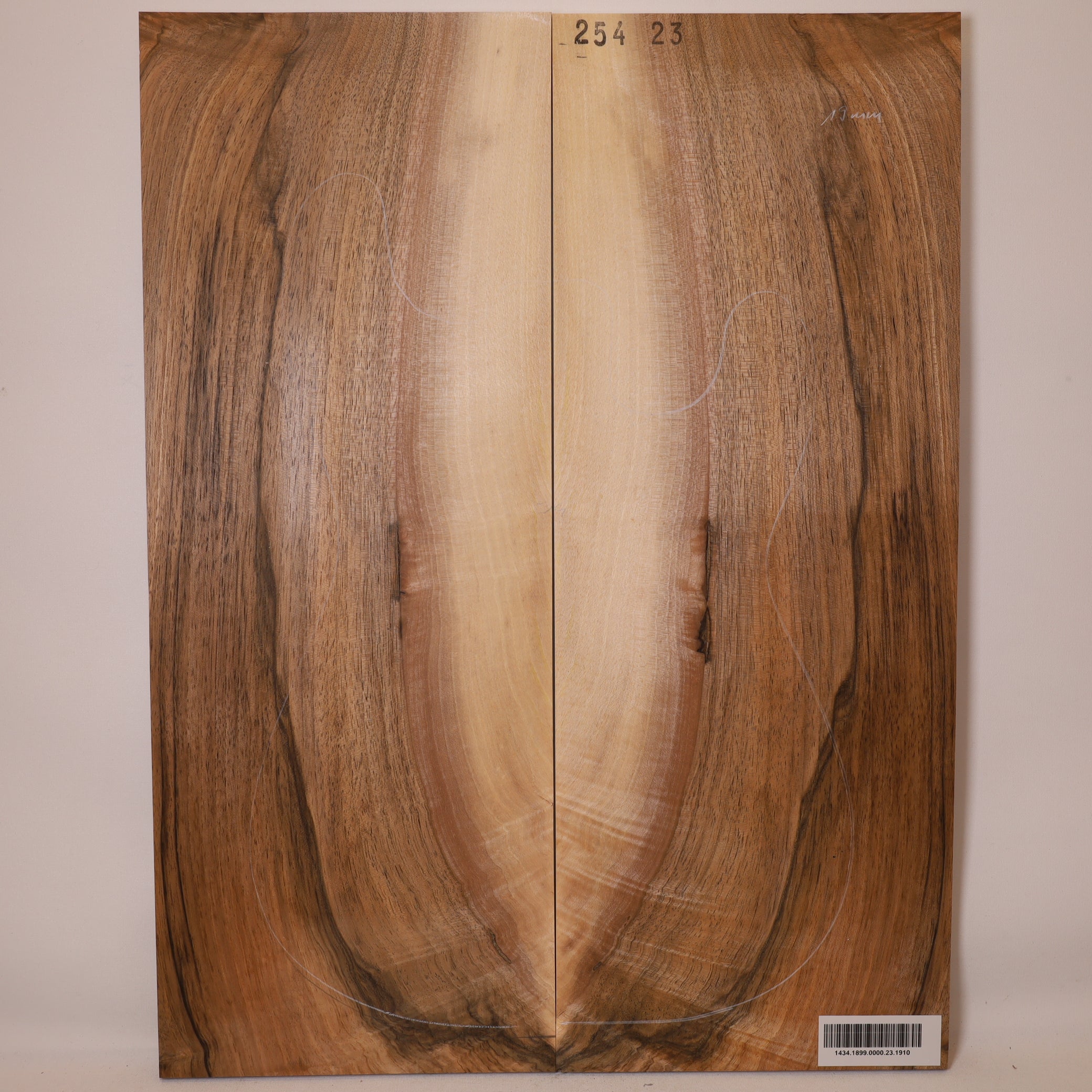 Walnut Carved Top 2-piece for Electric Guitar (no. 1910)