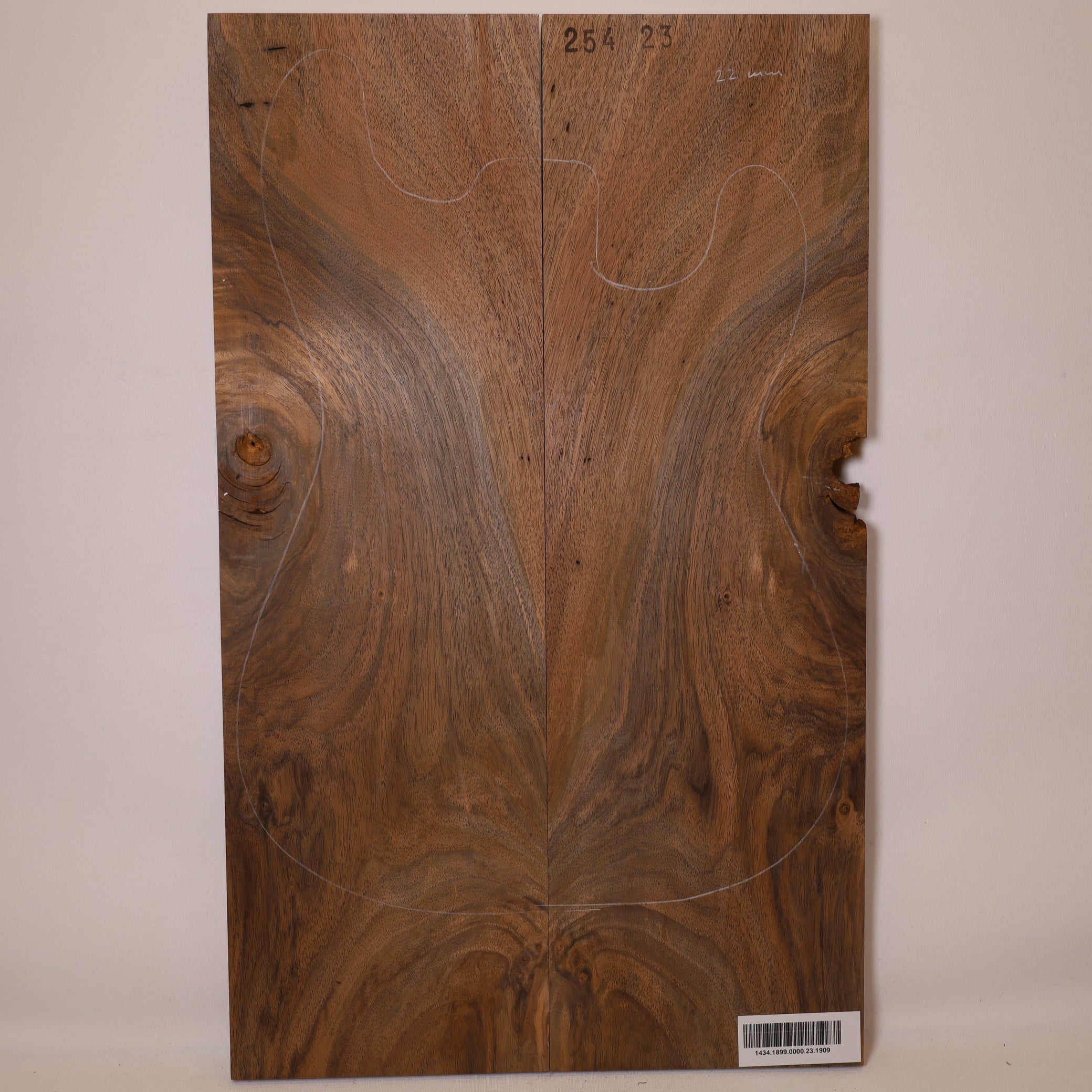 Walnut Carved Top 2-piece for Electric Guitar (no. 1909)