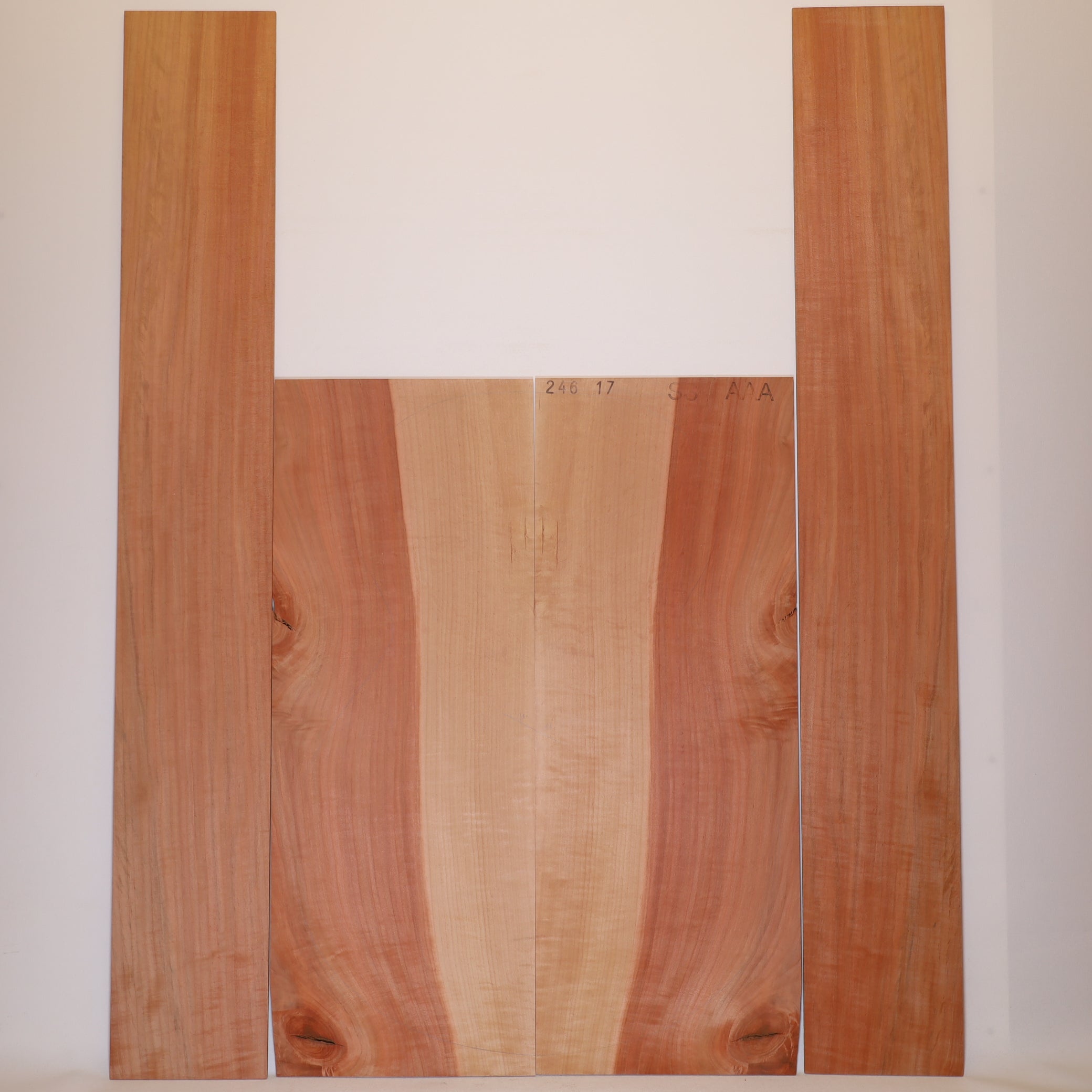 Birnbaum Set (Boden/Zargen) für Steelstring Gitarre AAA (Nr. 2054)