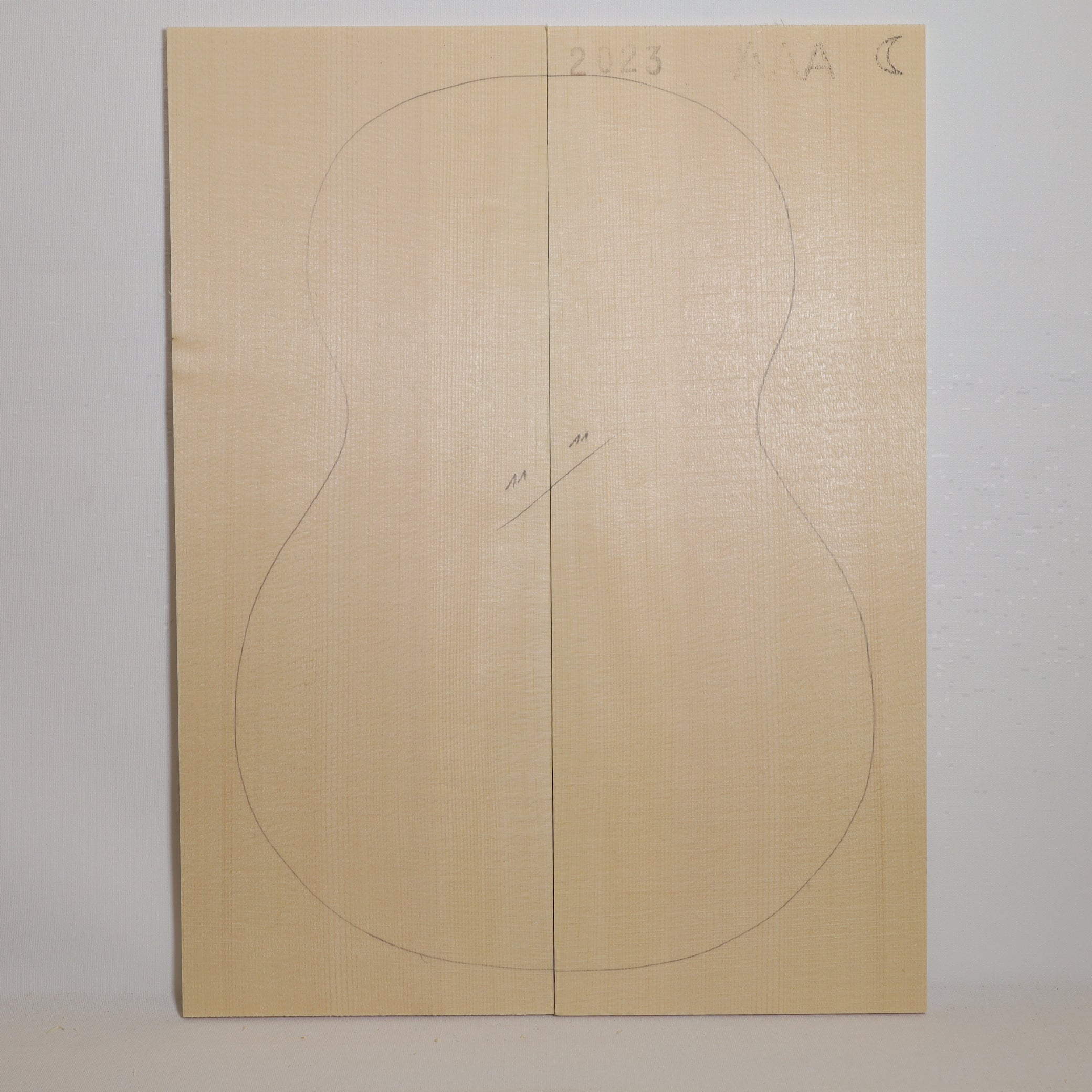 Spruce Top for Ukulele (Baritone) AAA (no. 24)