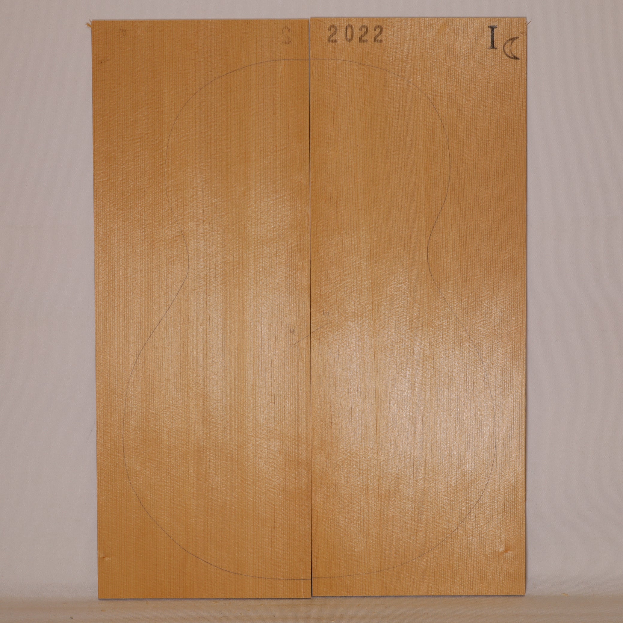 Thermo Spruce Top for Ukulele (Baritone) I (no. 984)