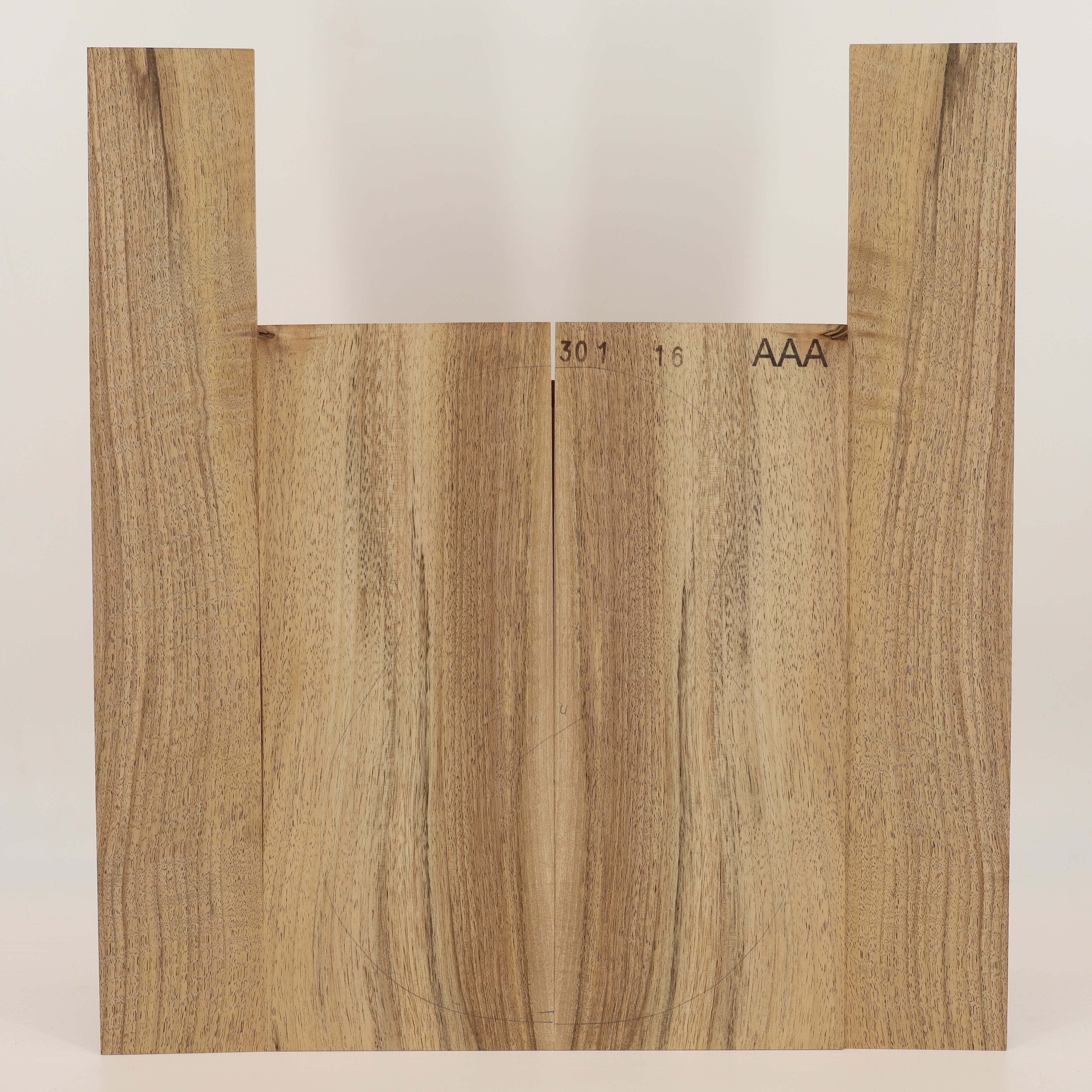 Walnut Set (Back/Sides) for Ukulele AAA (no. 2646)