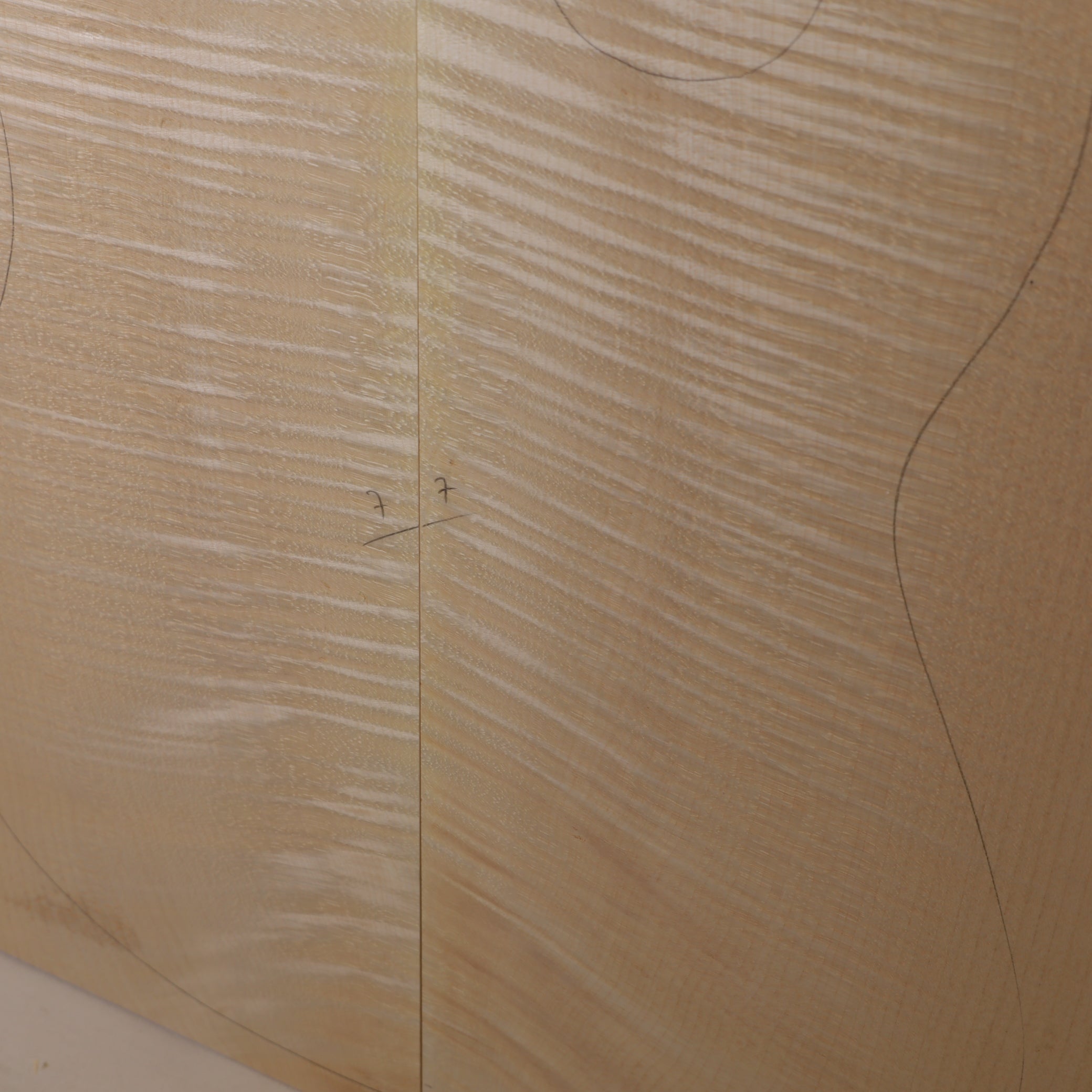 Maple Drop Top 2-piece for Electric Guitar AAA (no. 1606)