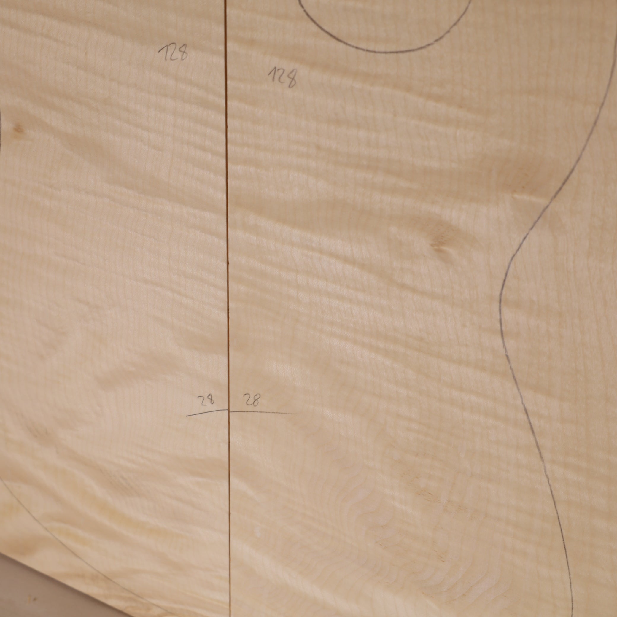 Maple Carved Top 2-piece for Electric Guitar AA (no. 1609)