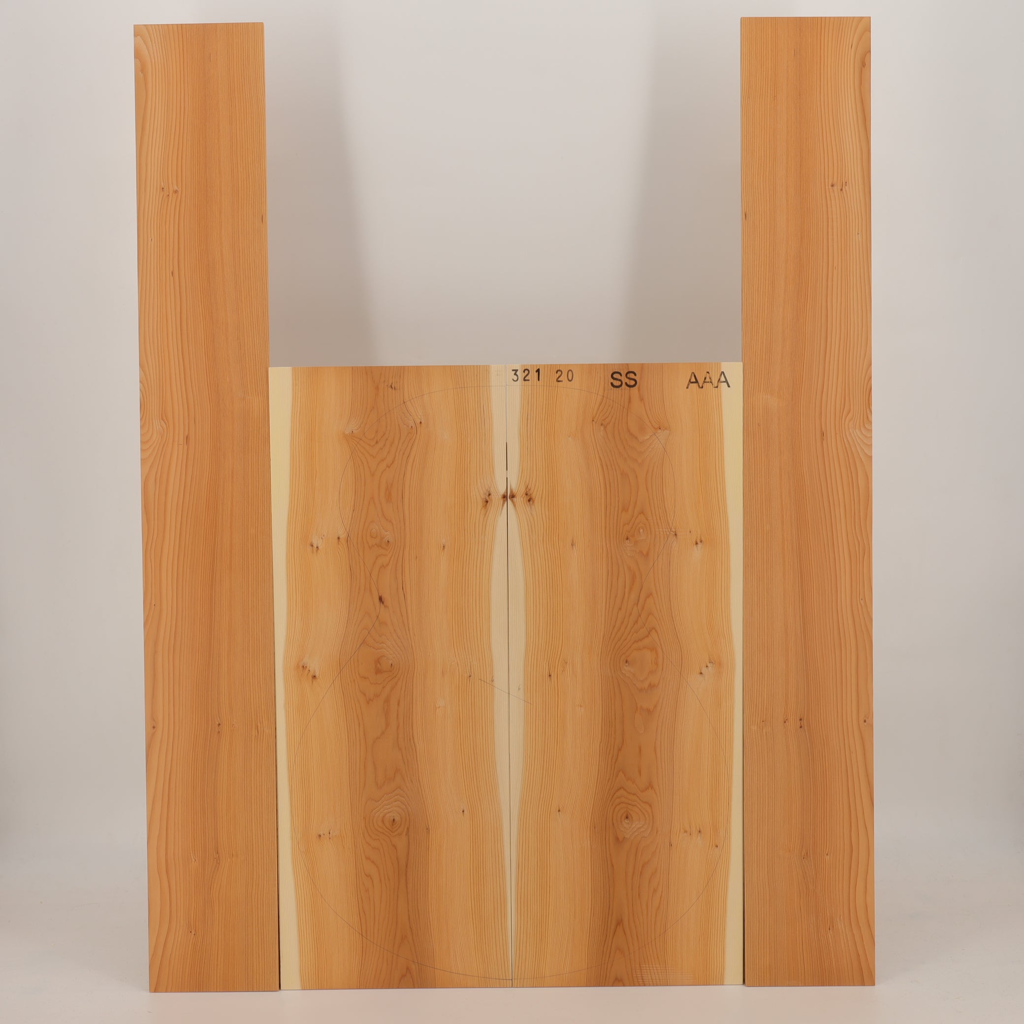 Yew Set (Back/Sides) for Steelstring Guitar AAA (no. 2391)