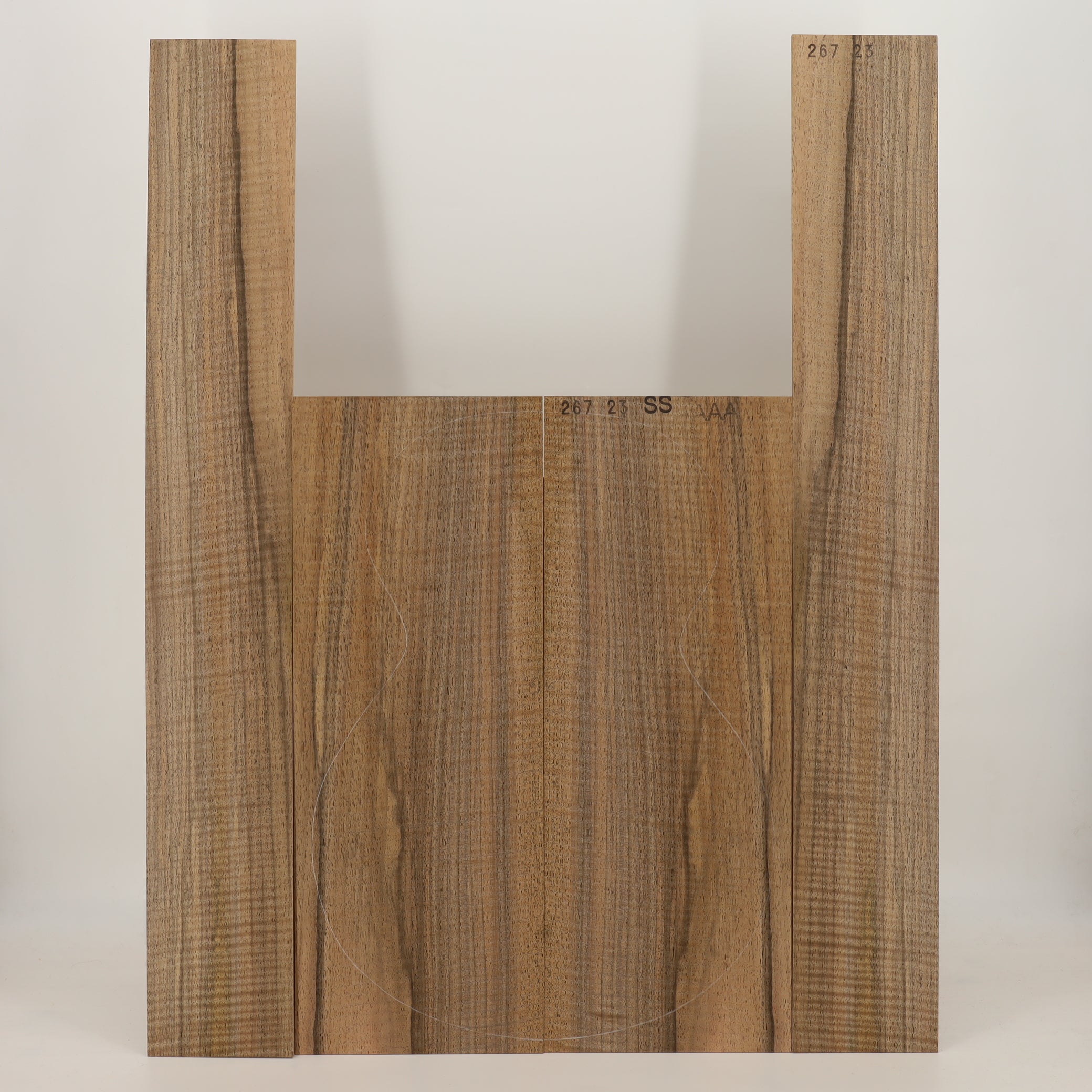 Nussbaum Set (Boden/Zargen) für Steelstring Gitarre AAA (Nr. 2440)