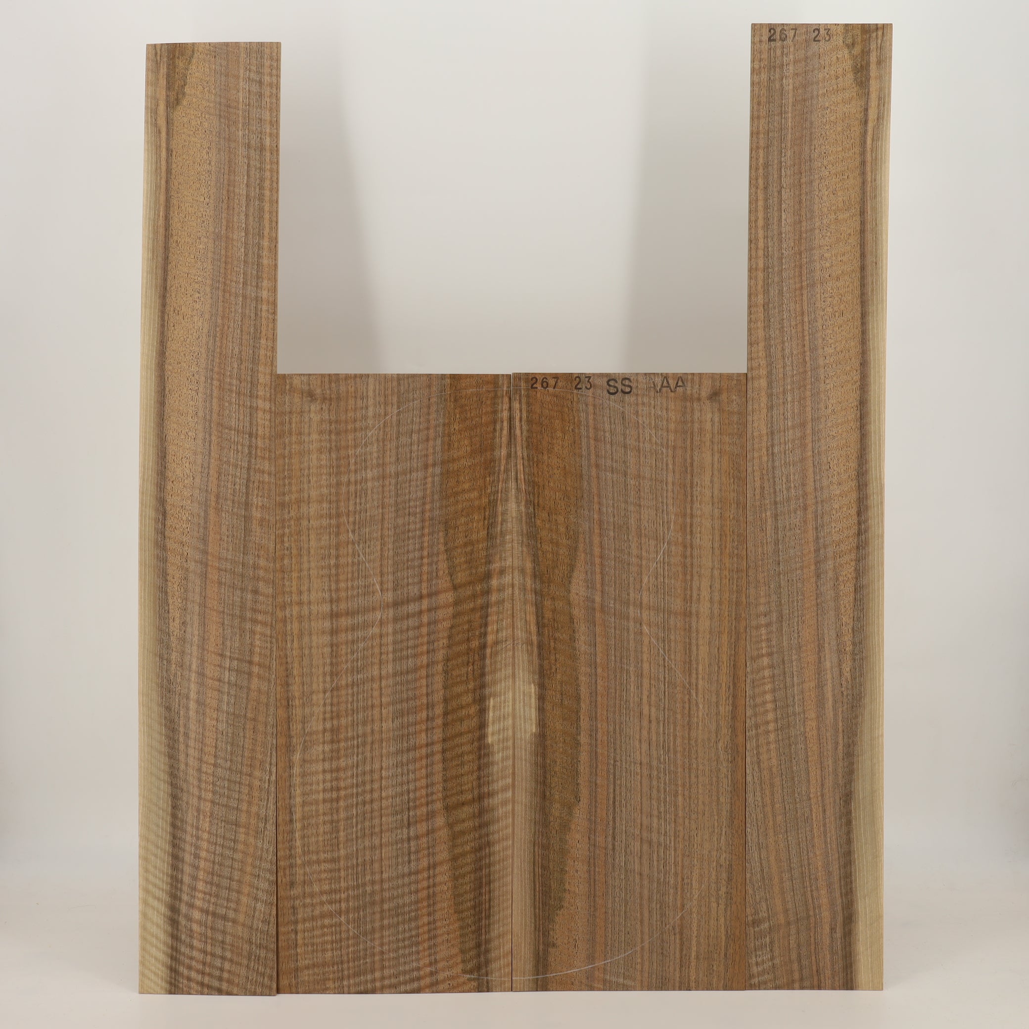 Nussbaum Set (Boden/Zargen) für Steelstring Gitarre AAA (Nr. 2441)
