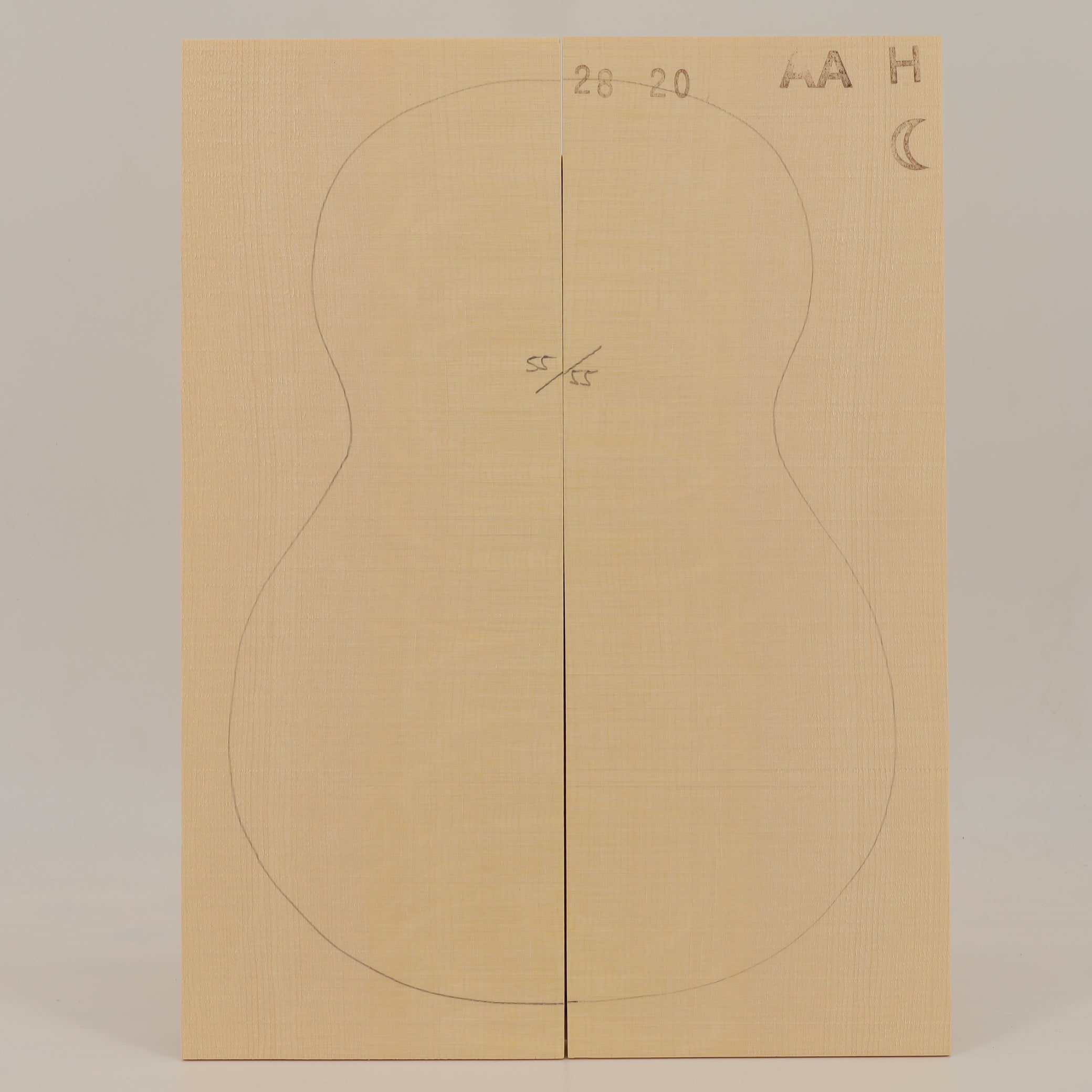 Spruce Top for Ukulele, heavy bearclaw, AA (no. 2600)