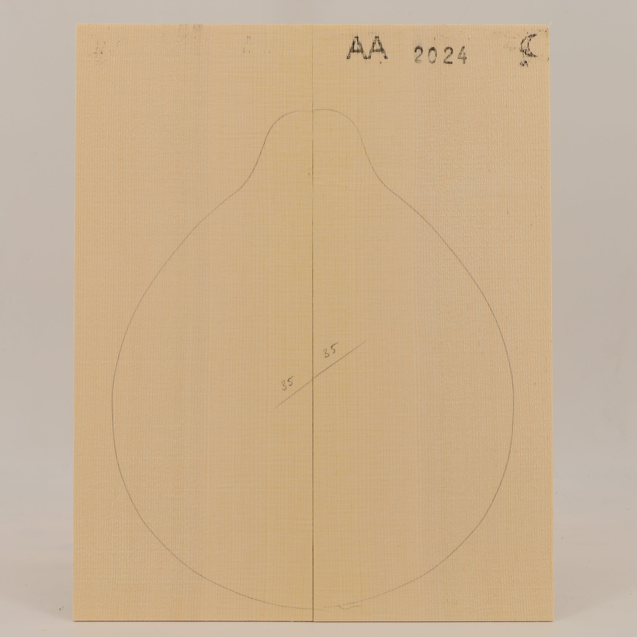Spruce Top for Mandolin flat AA (no. 2607)