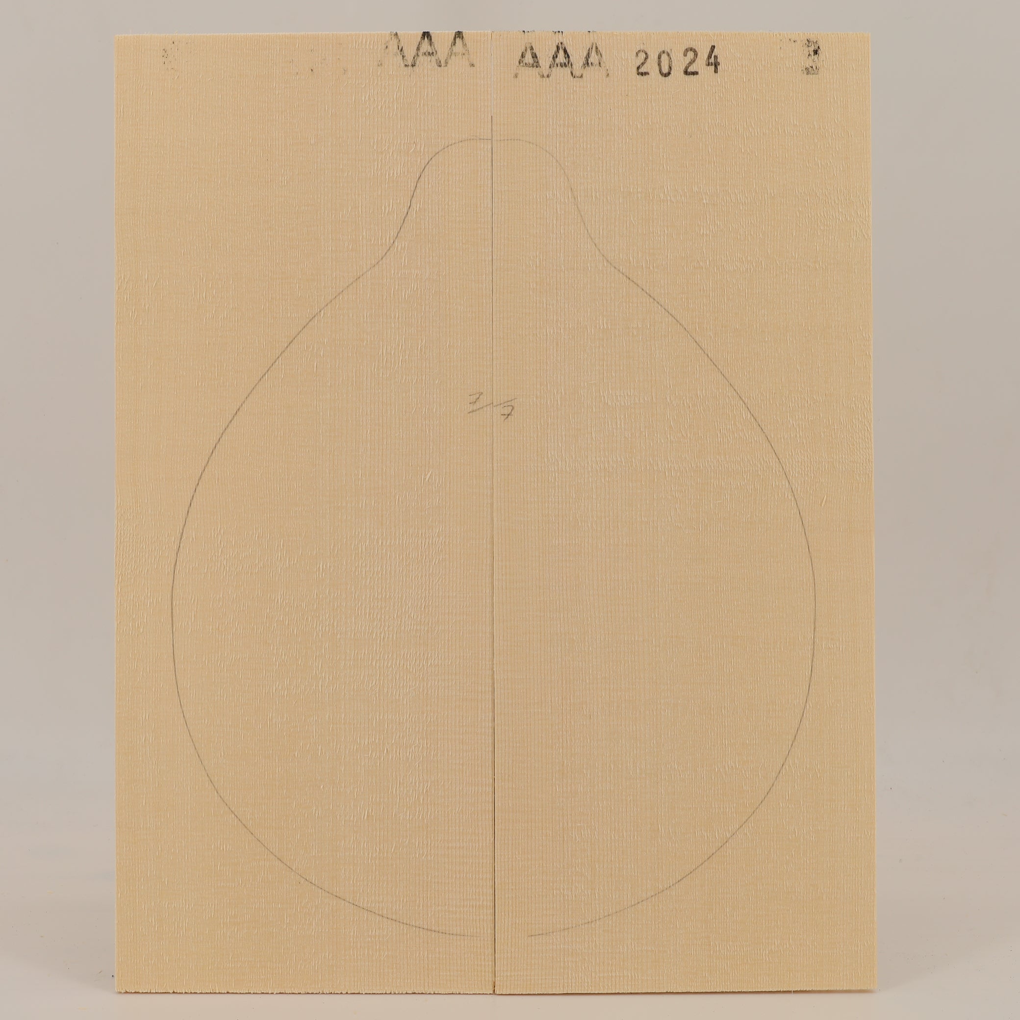 Spruce Top for Mandolin flat AAA (no. 2611)