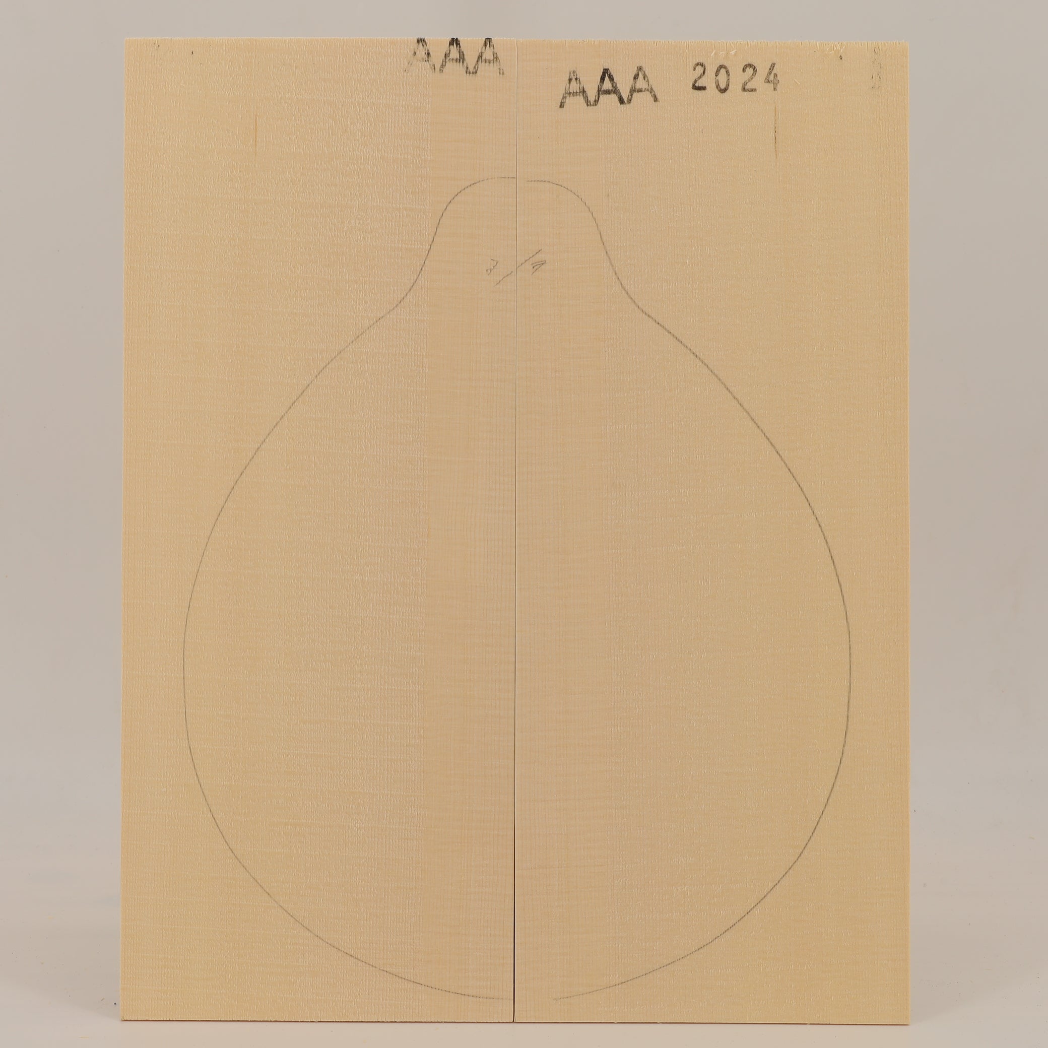 Spruce Top for Mandolin flat AAA (no. 2612)