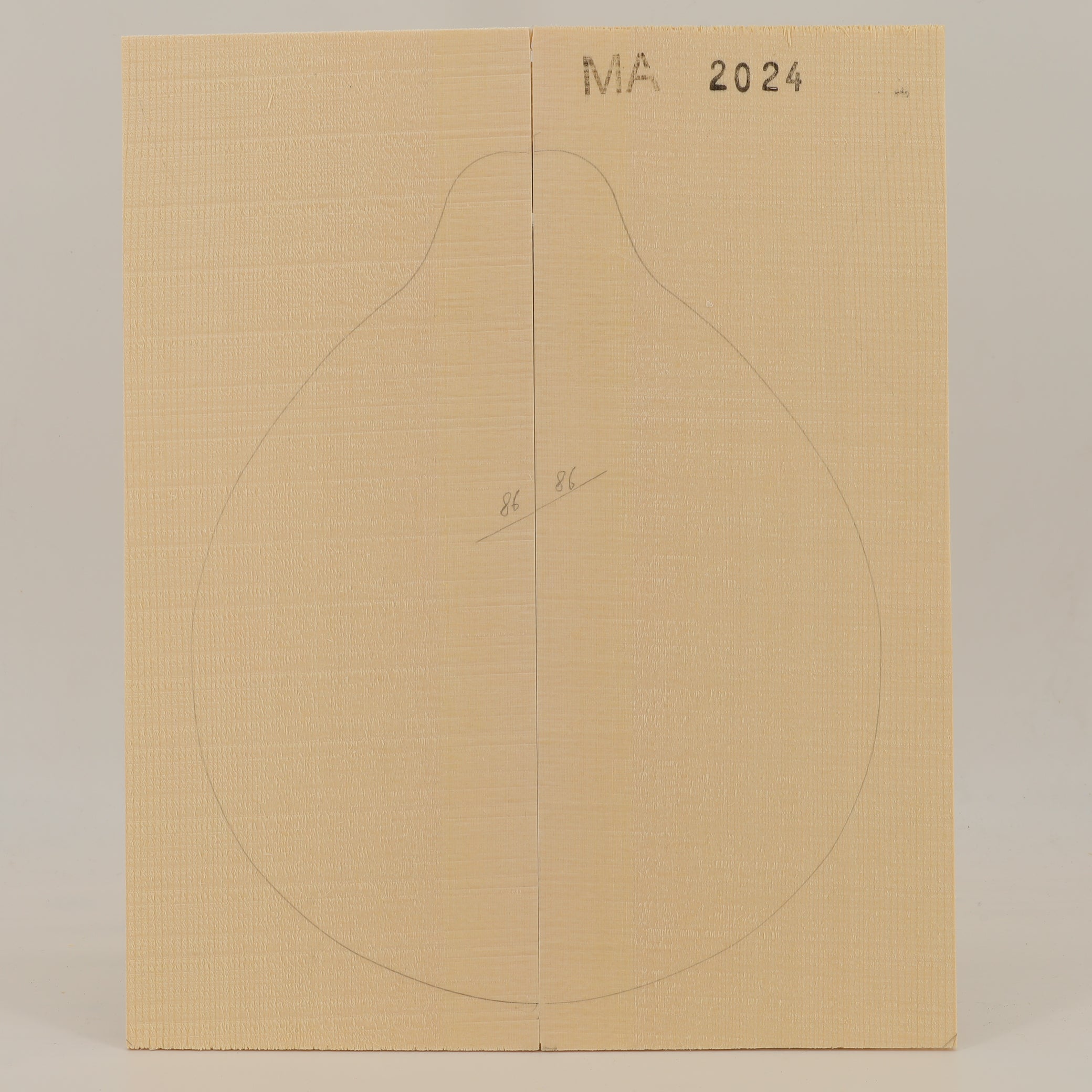 Spruce Top for Mandolin flat MA (no. 2618)