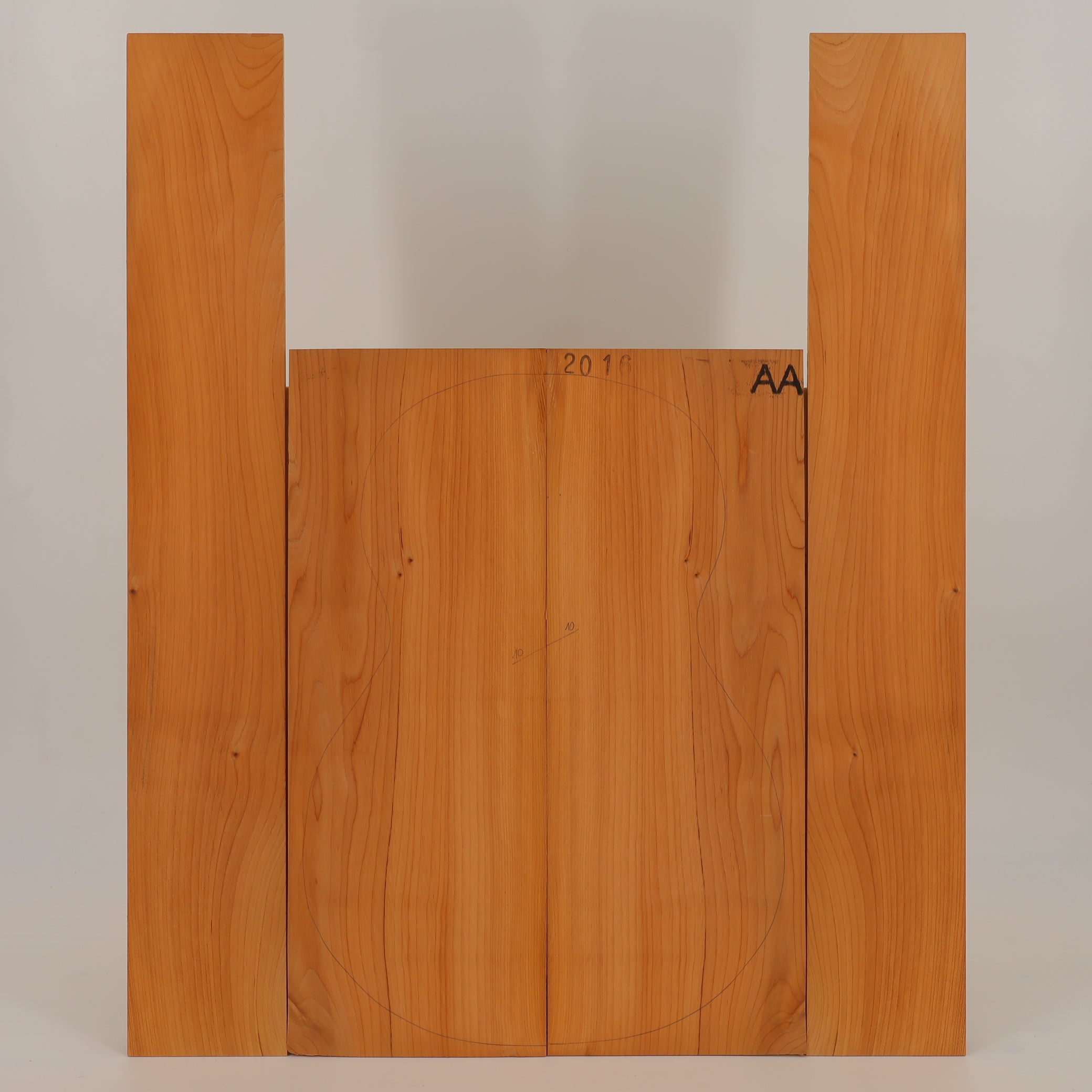 Yew Set (Back/Sides) for Ukulele AA (no. 2639)