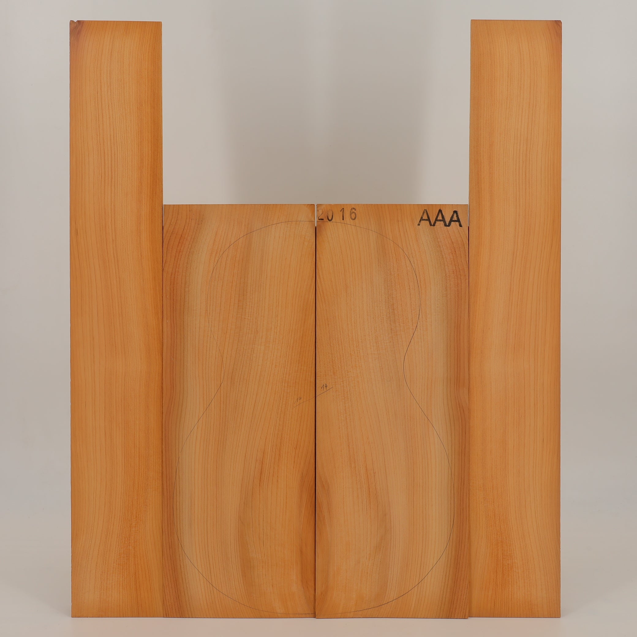 Yew Set (Back/Sides) for Ukulele AAA (no. 2644)