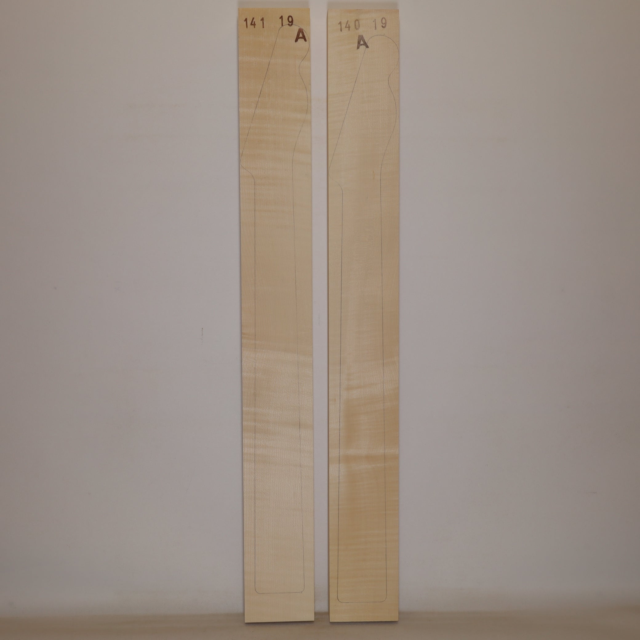 Pack of 2 Maple Necks 700x80x27 mm A - with buds (no. 997)