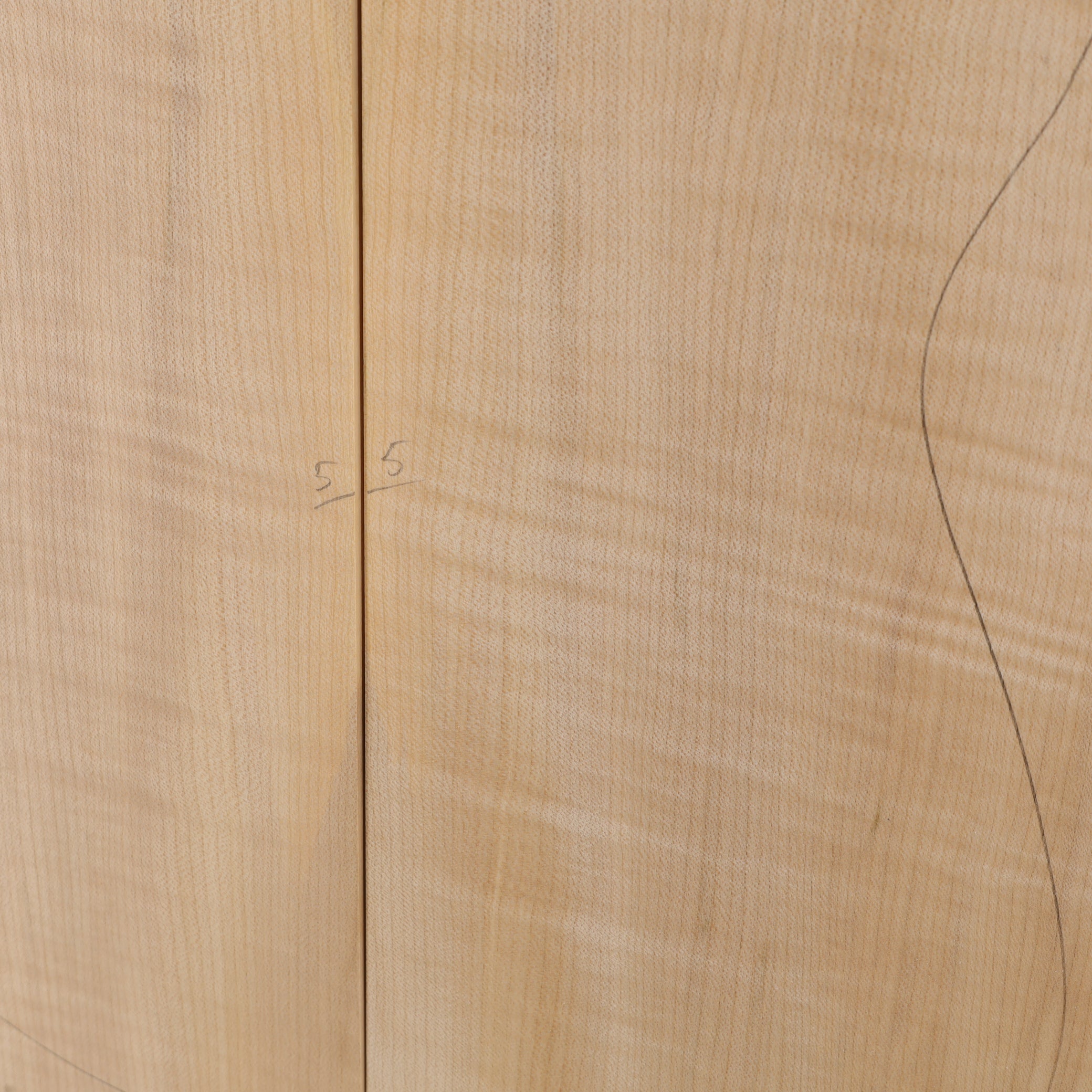 Maple Carved Top 2-piece for Electric Guitar A (no. 3005)