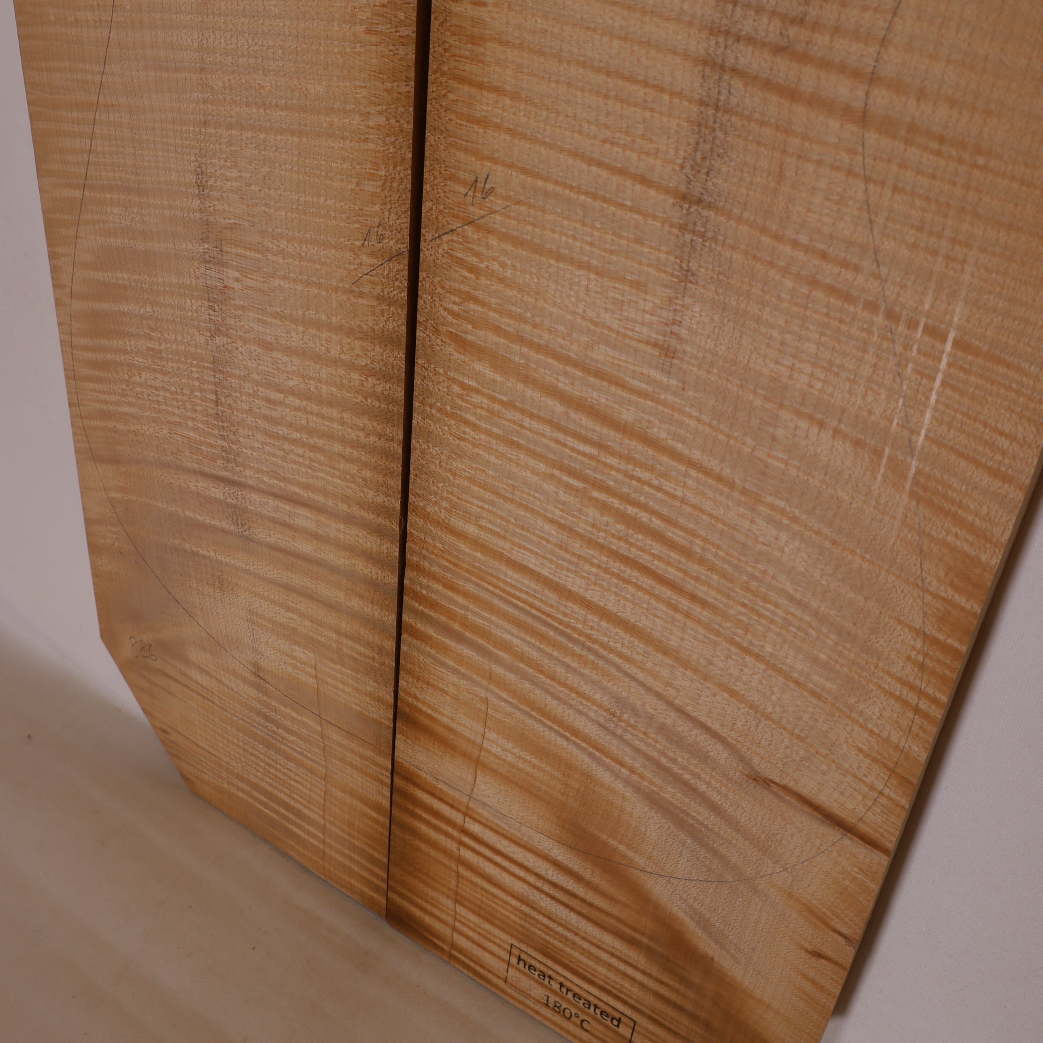 Thermo Maple Carved Top 2-piece for Electric Guitar II (no. 886)