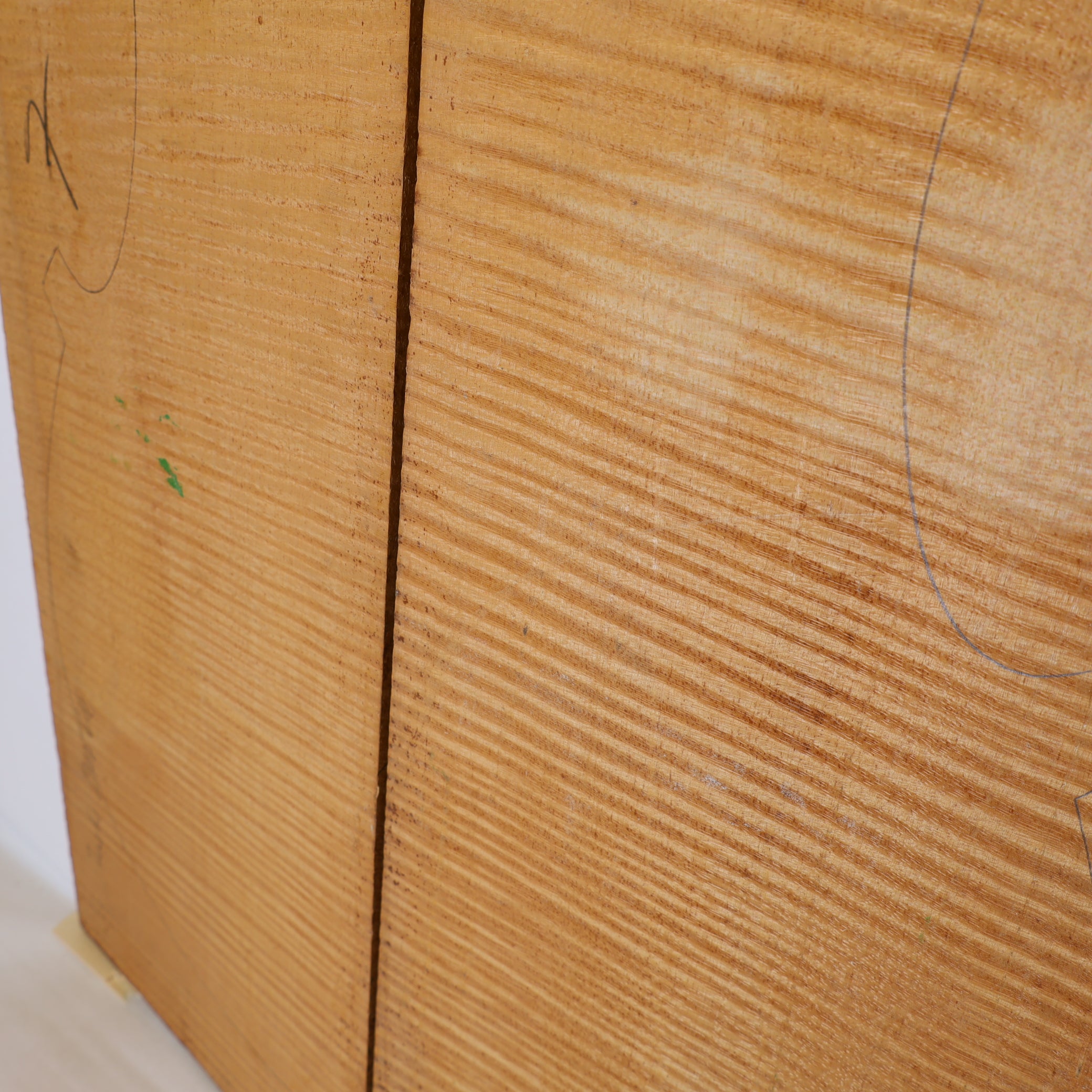 Maple Back for Cello old (no. A004)