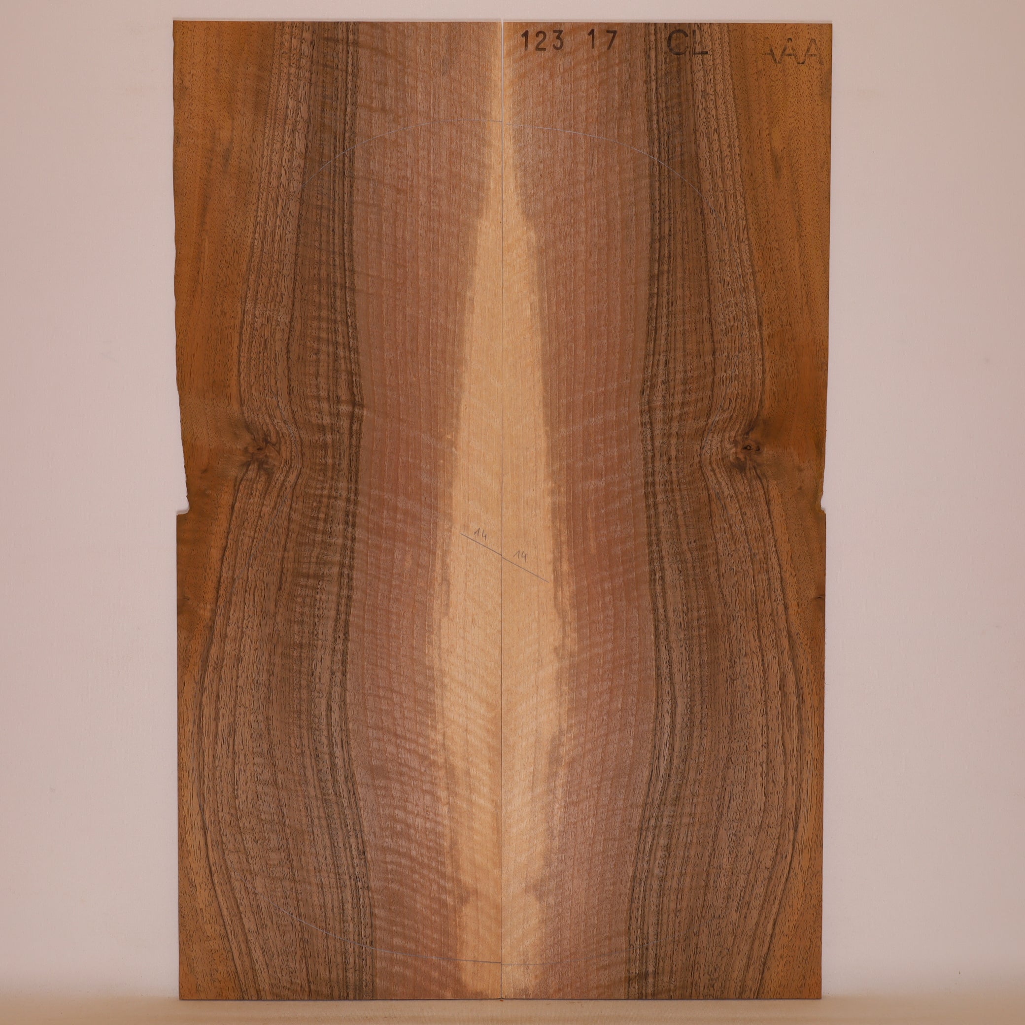 Walnut Back for Classical Guitar AAA (no. 855)