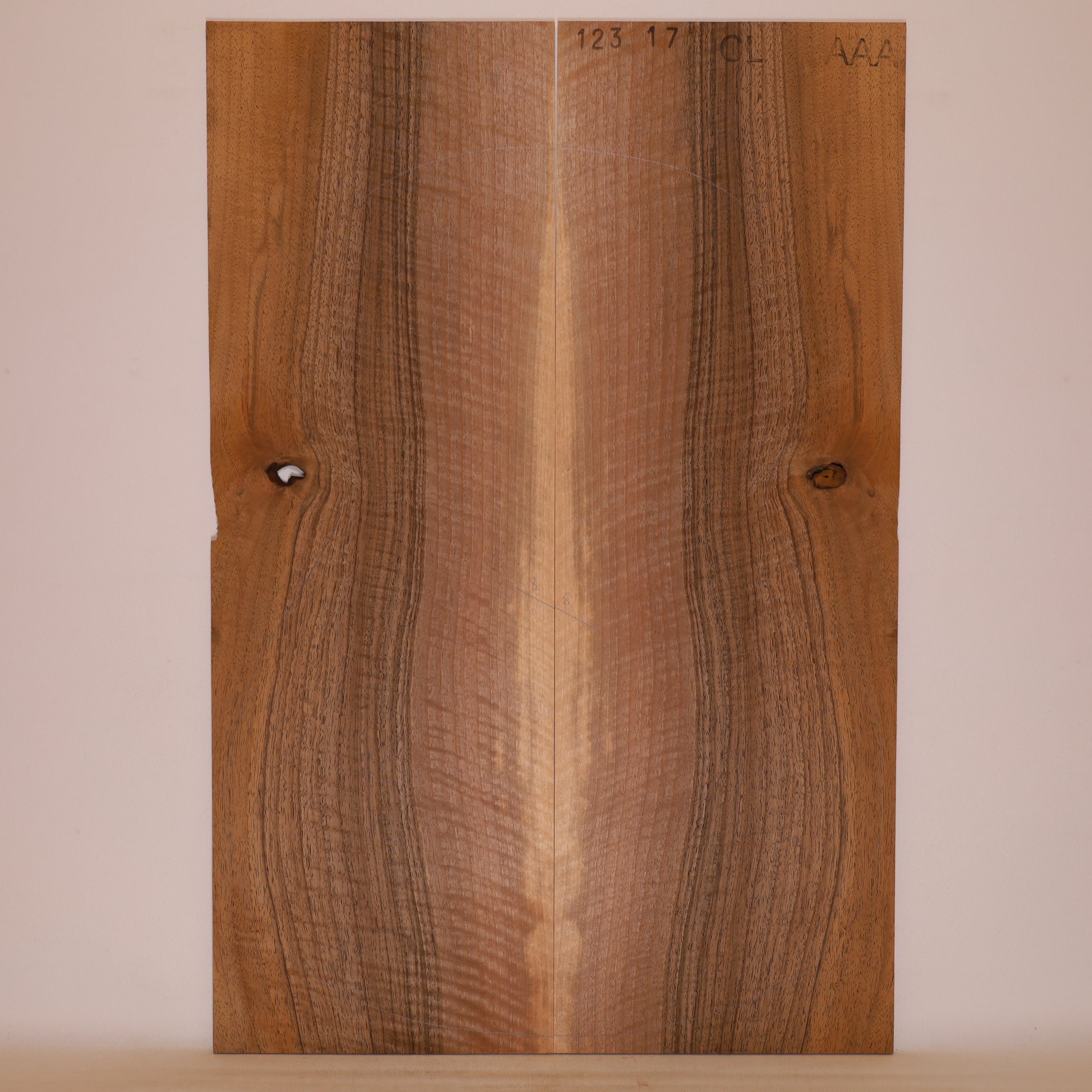 Walnut Back for Classical Guitar AAA (no. 856)