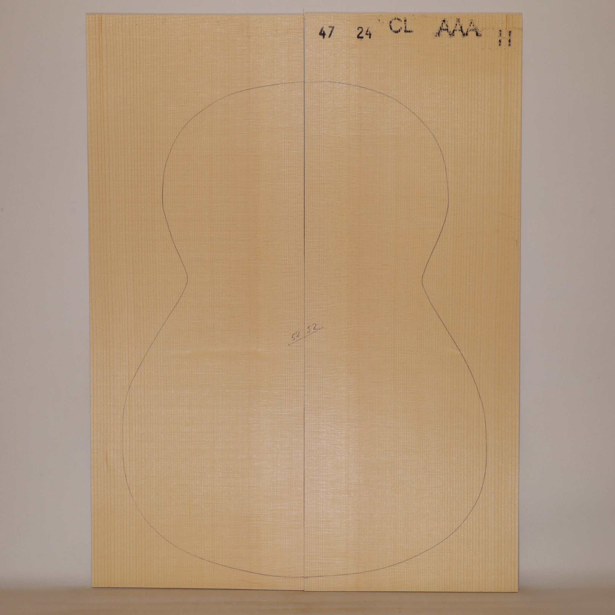 Spruce Top for Classical Guitar AAA (no. 915)