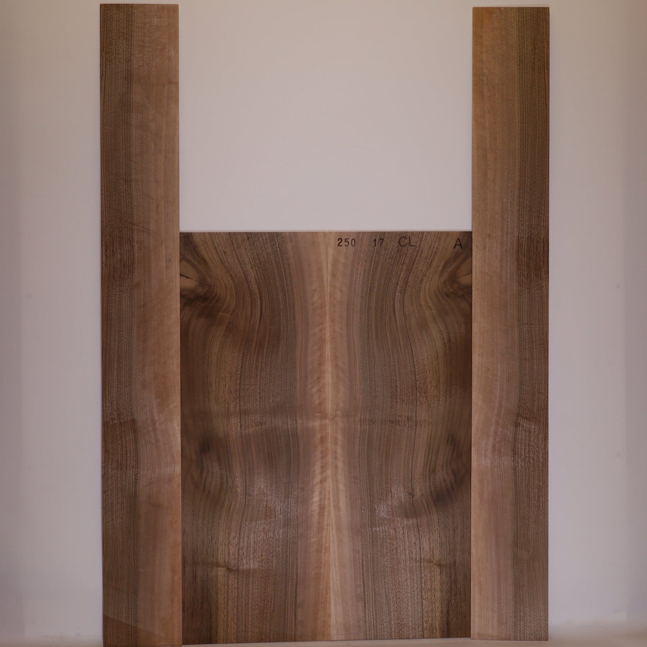 Walnut Set (Back/Sides) for Classical Guitar A (no. 330)