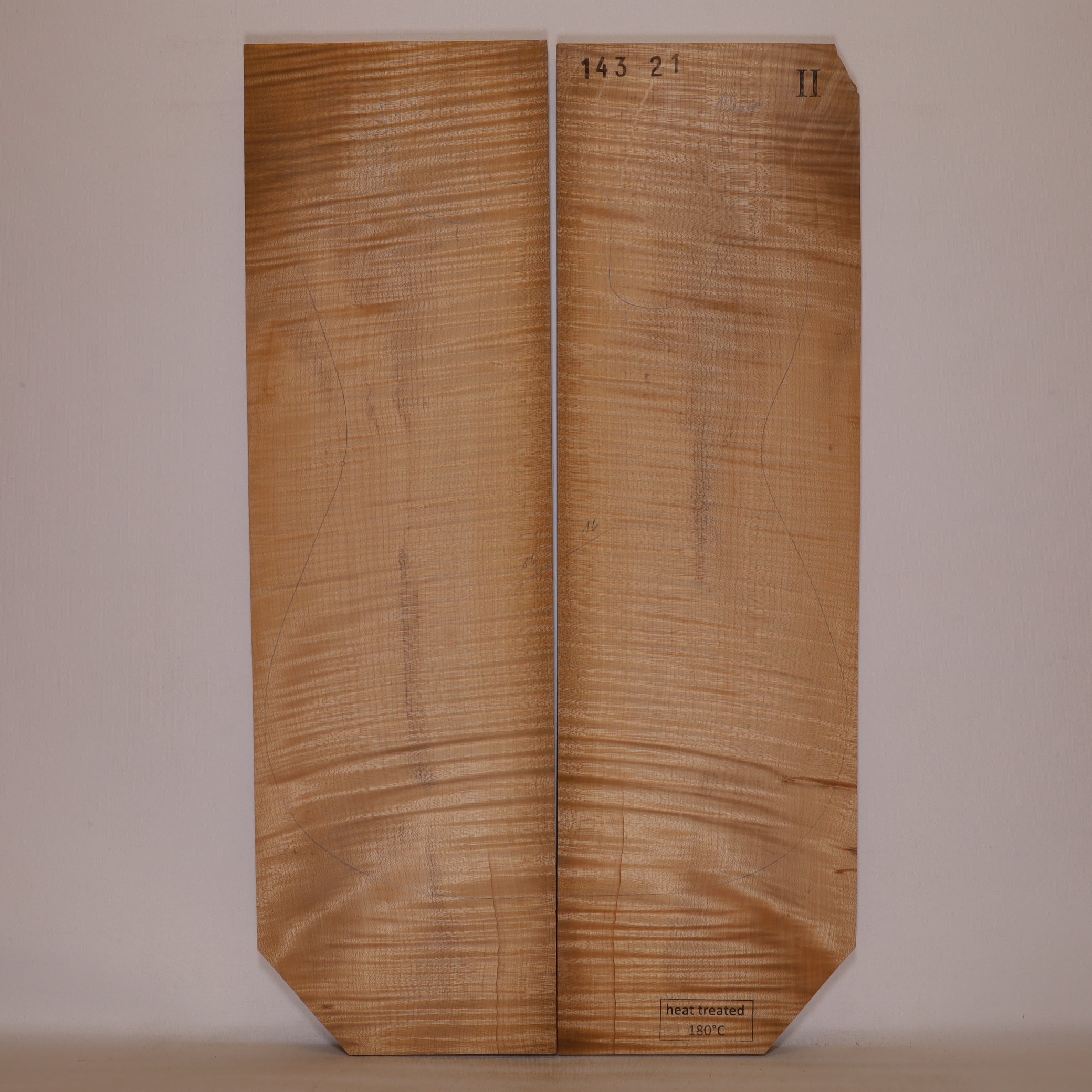 Thermo Maple Carved Top 2-piece for Electric Guitar II (no. 886)