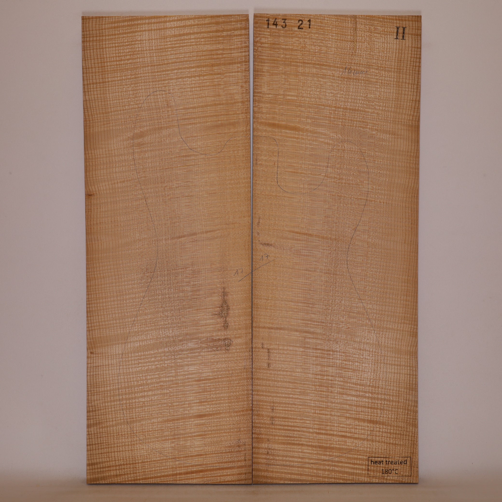 Thermo Maple Carved Top 2-piece for Electric Guitar II (no. 885)