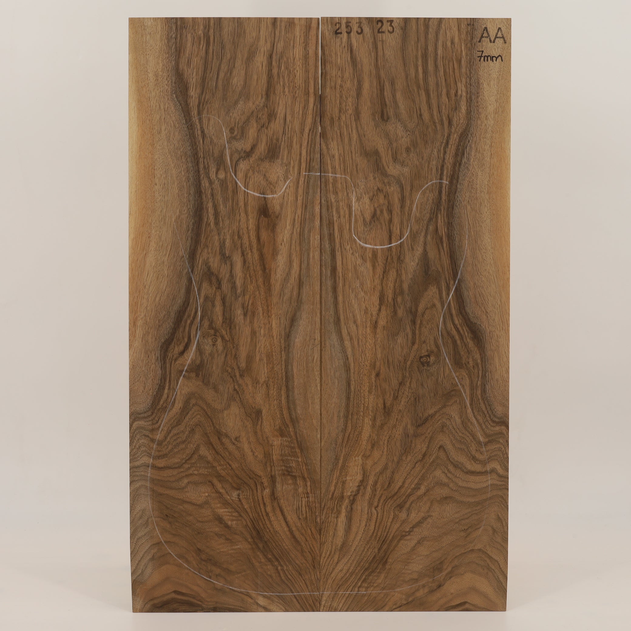 Walnut Drop Top 2-piece for Electric Guitar AA (no. 2747)