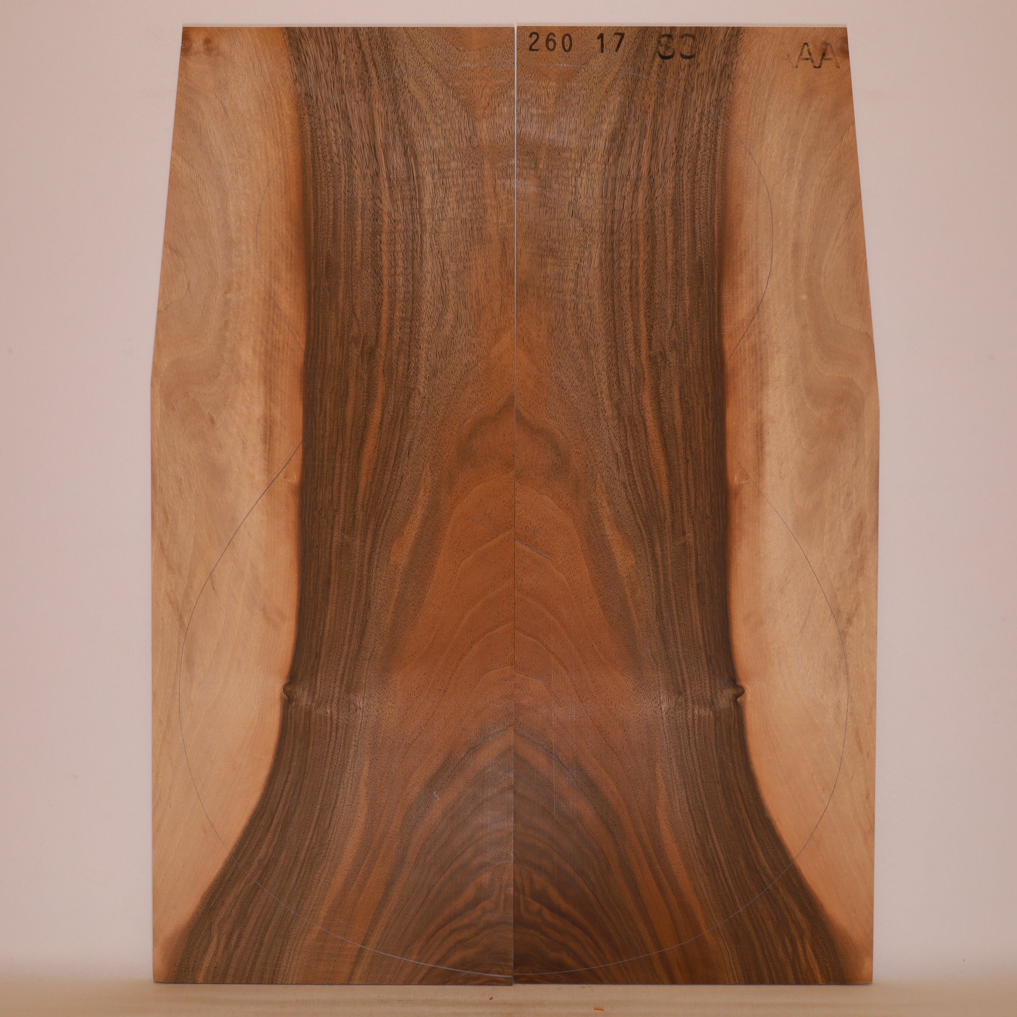 Walnut Back for Steel String Guitar AAA (no. 857)