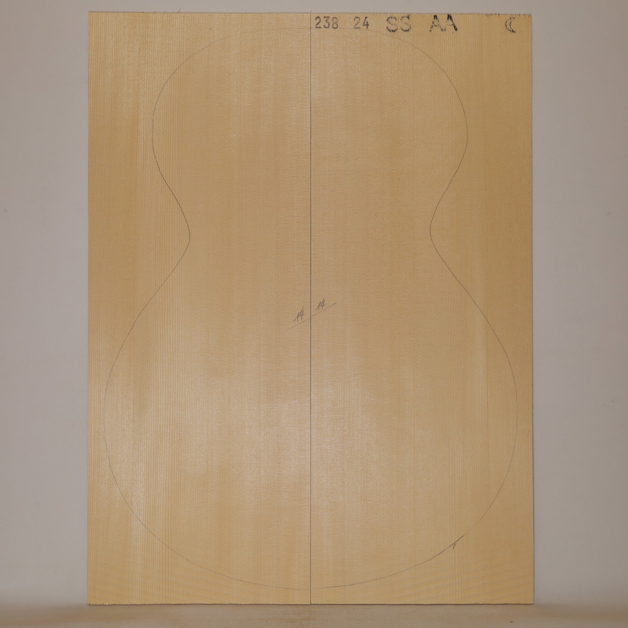 Spruce Top for Steel String Guitar AA (no. 1504)